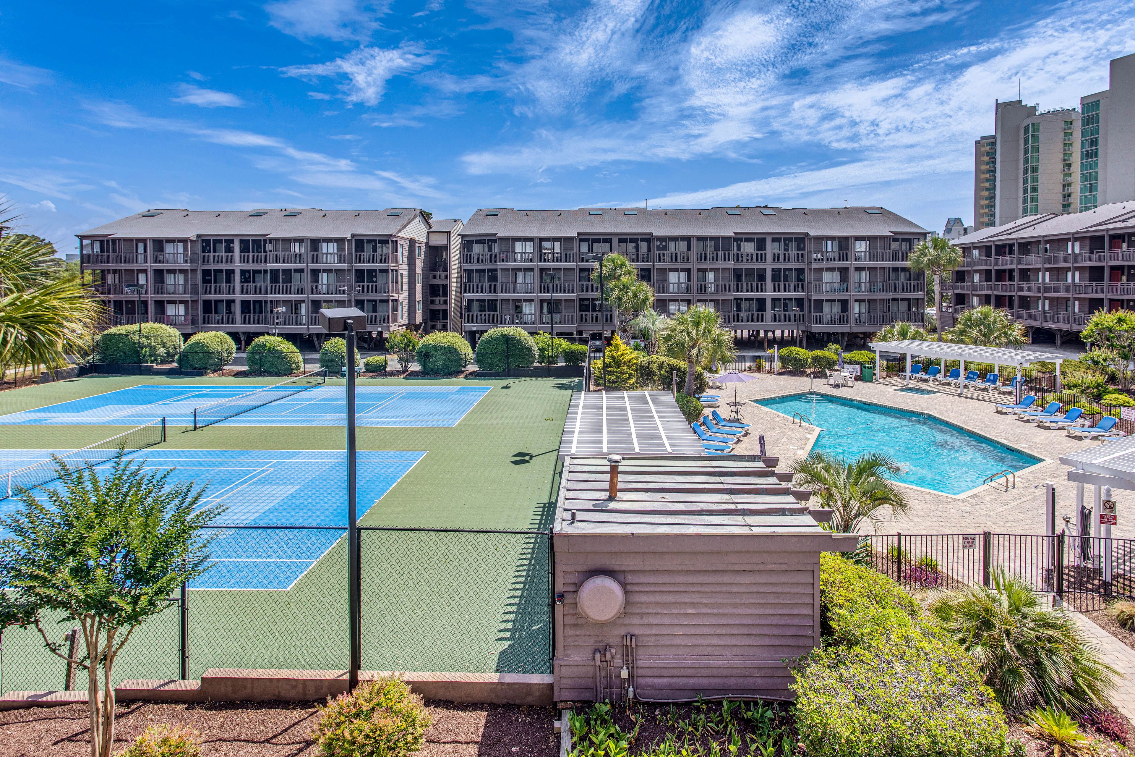 Tilghman Beach & Racquet Club | Community Amenities