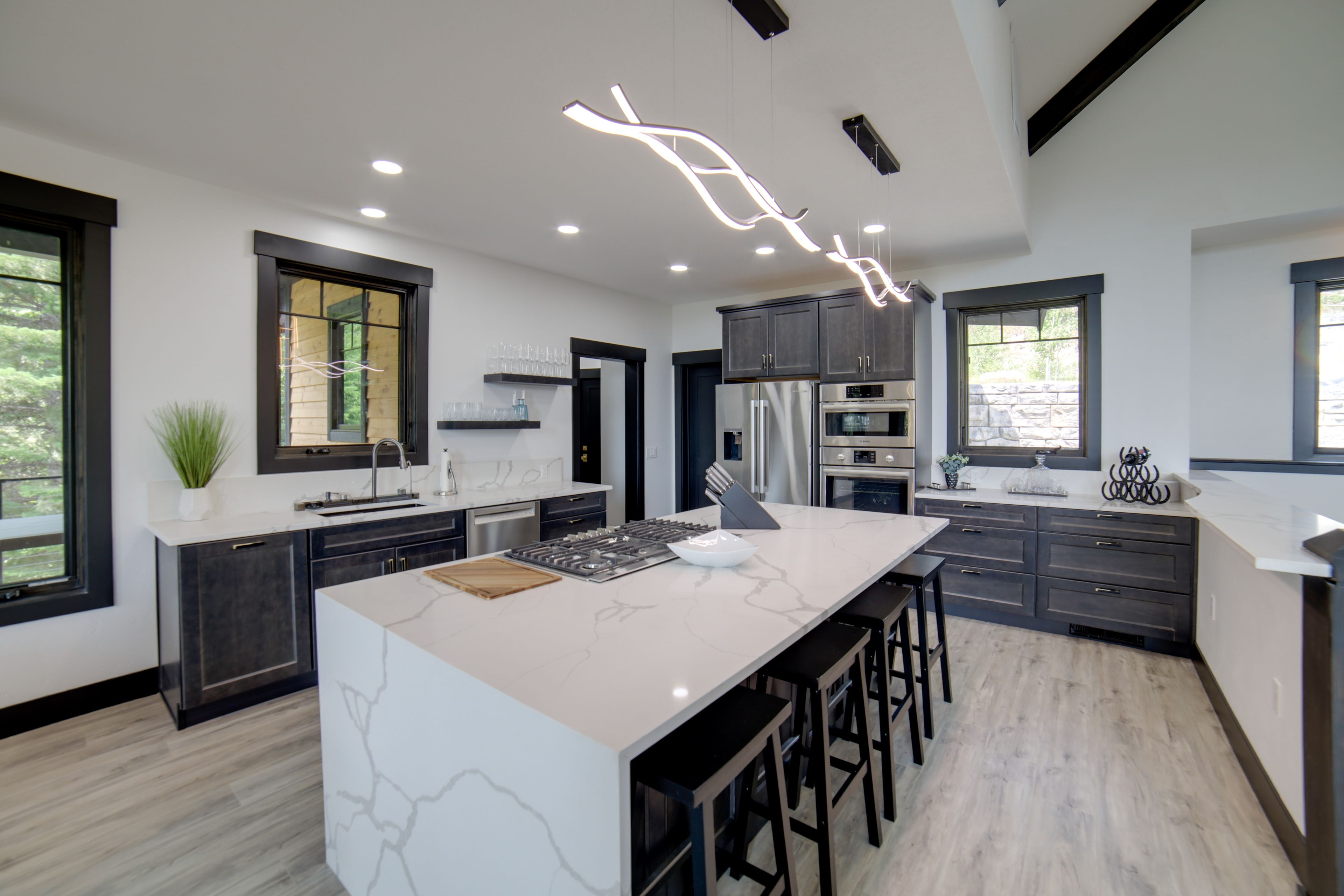 Breakfast Bar | Main Level