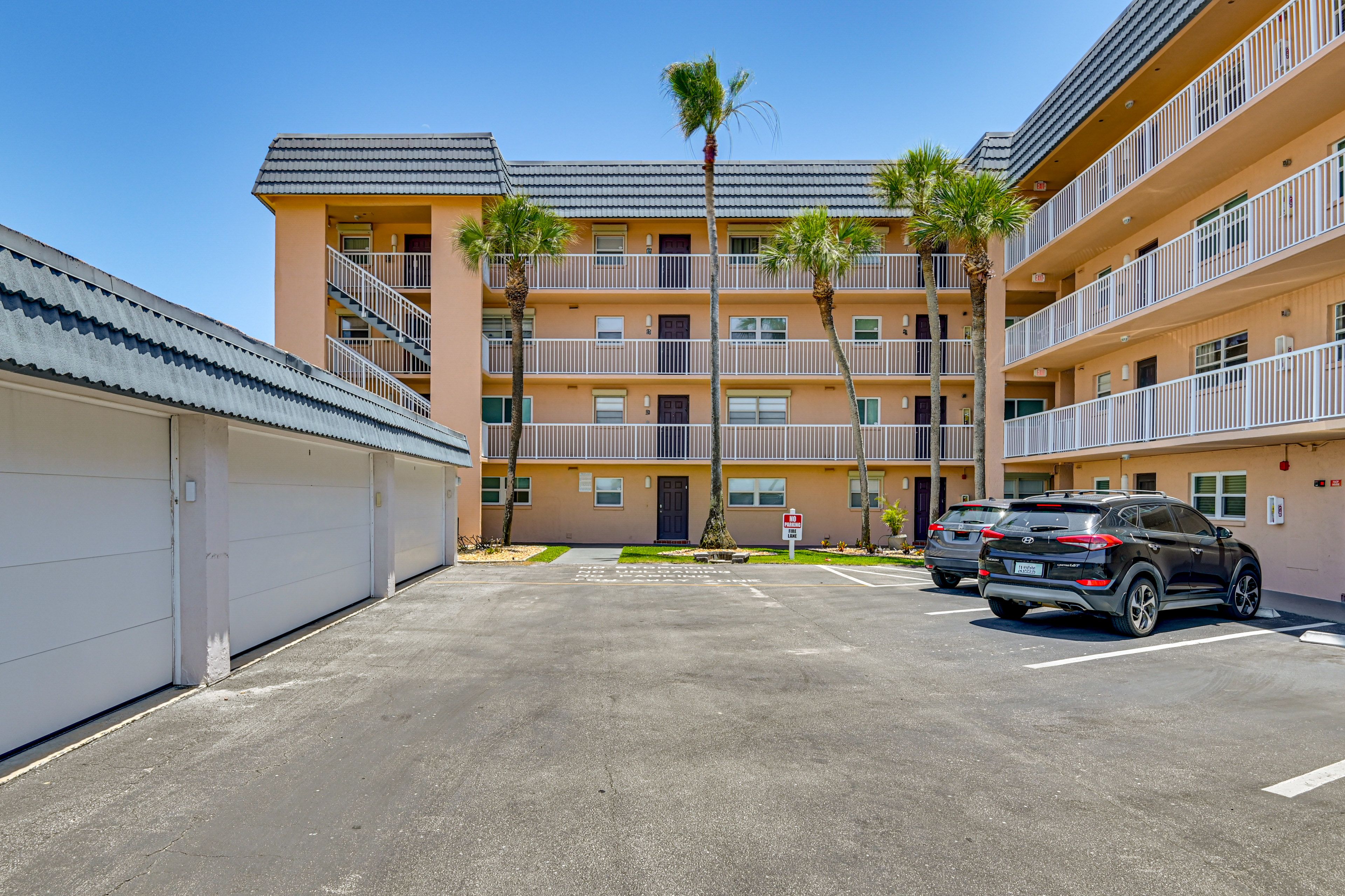 Assigned Garage Parking | 1 Vehicle
