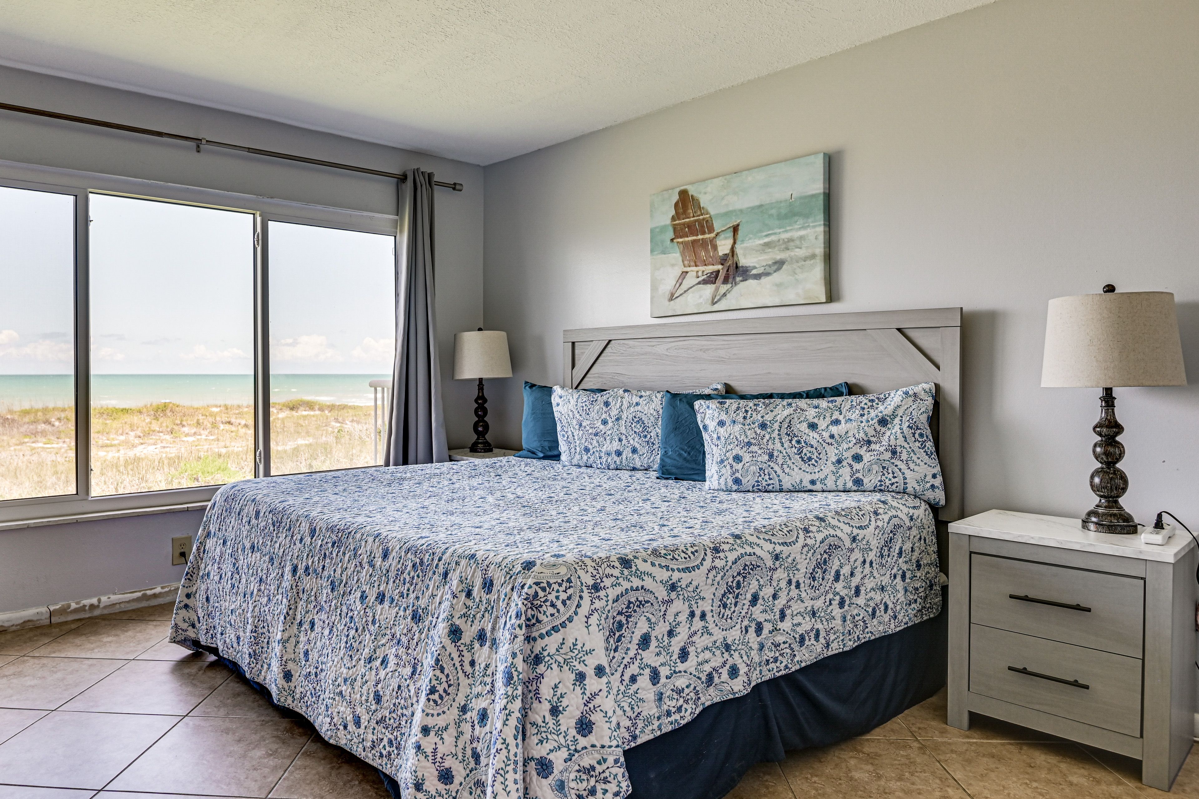 Bedroom 1 | King Bed