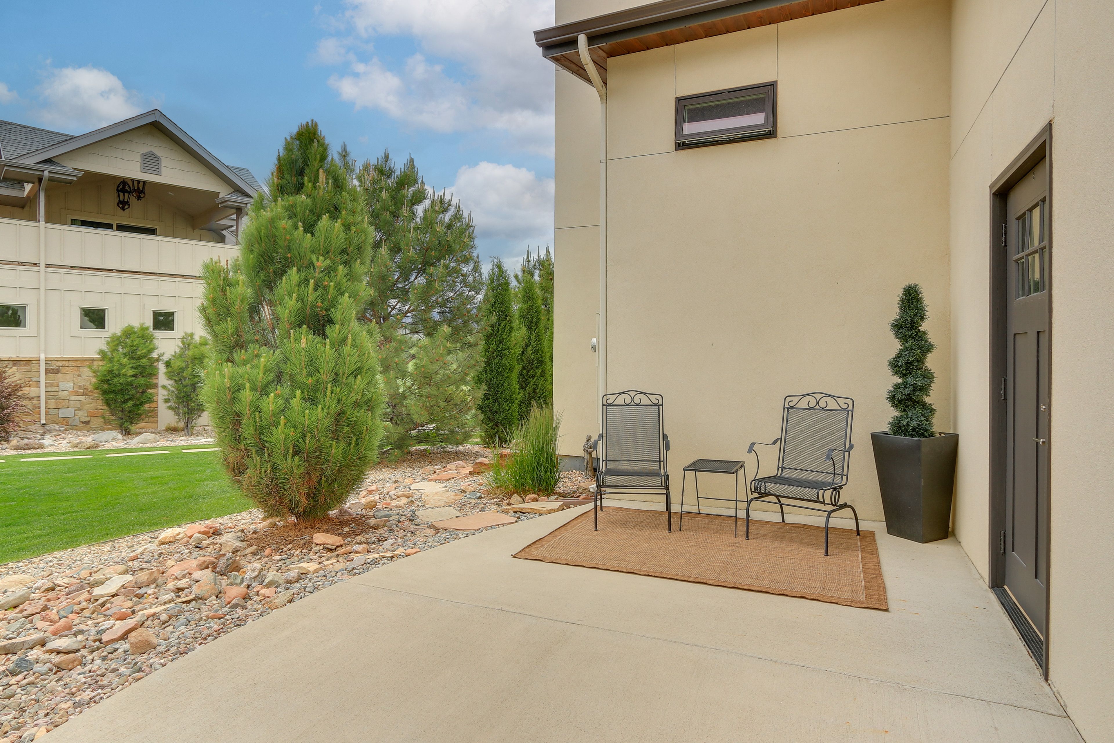 Entry | Patio Seating