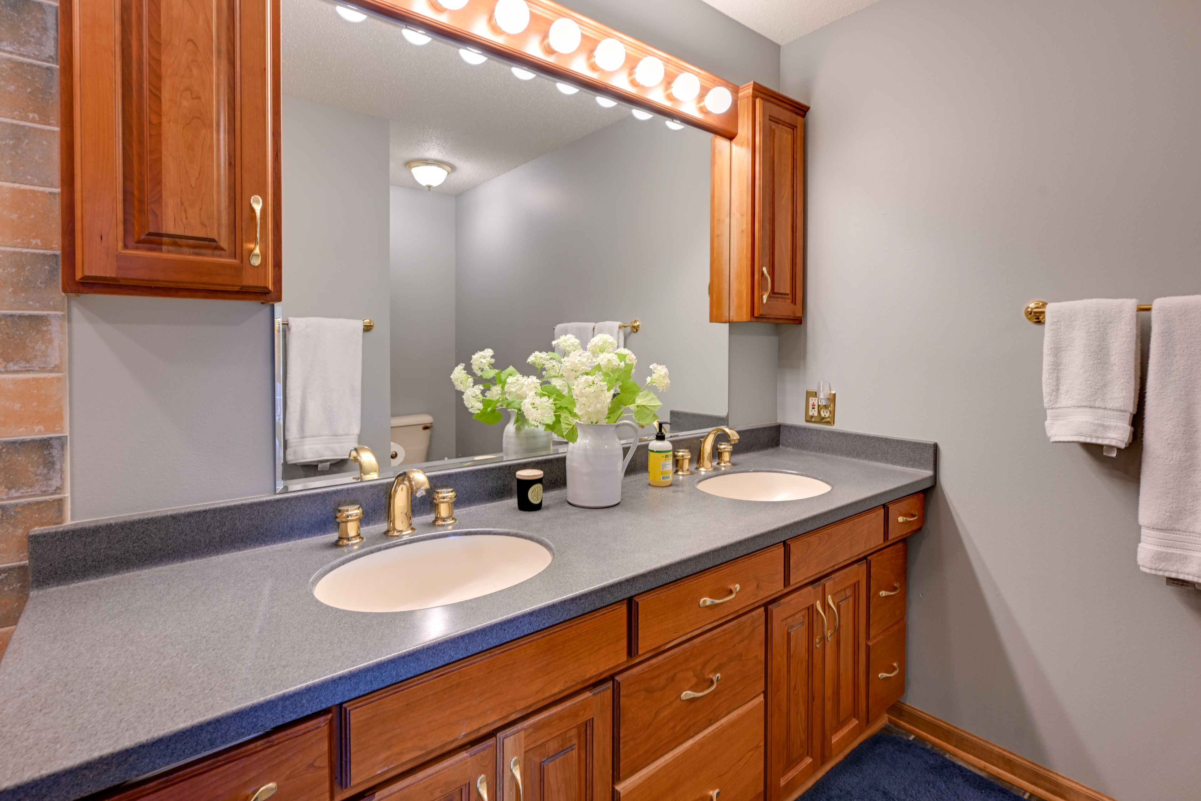 Bathroom | Main Level