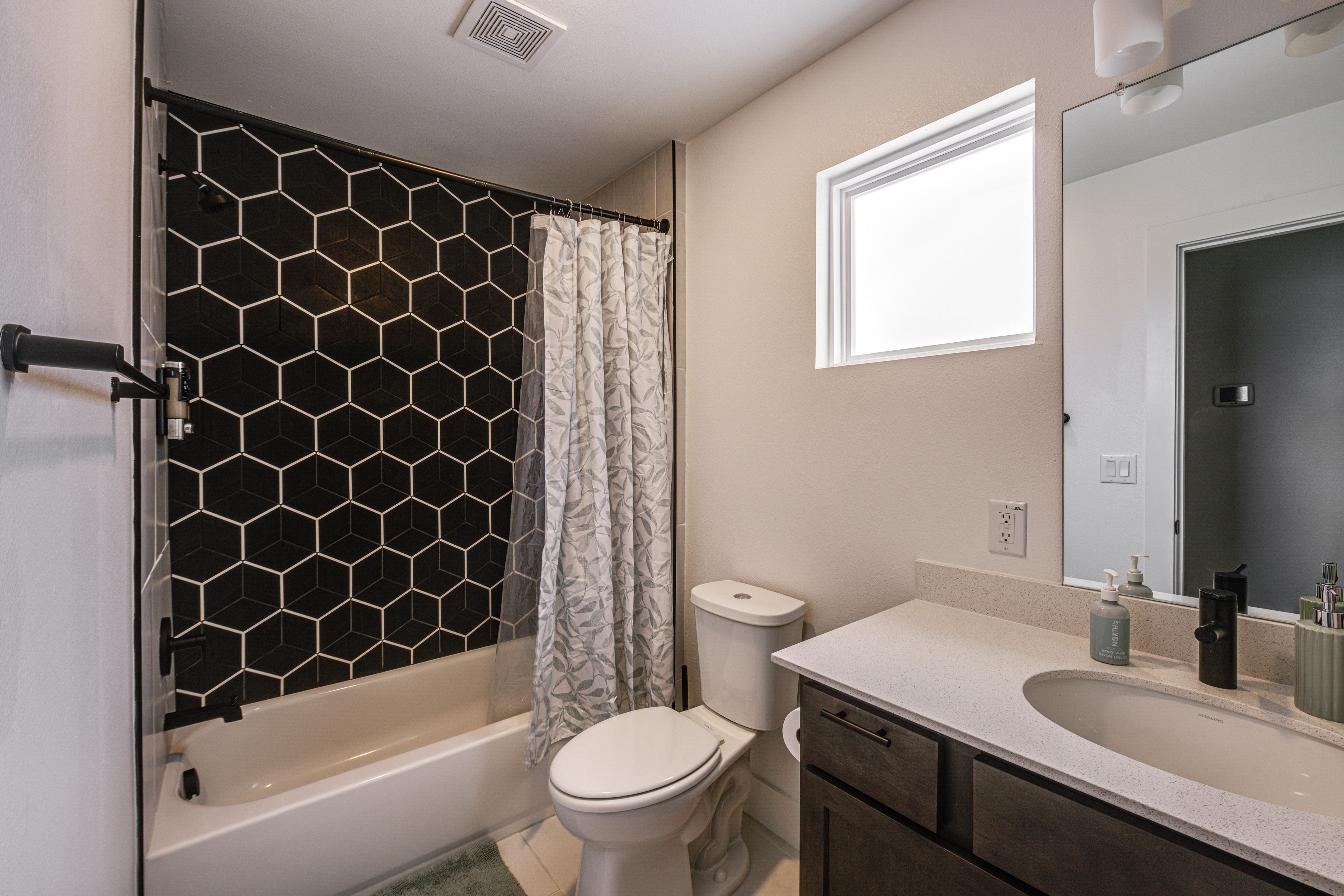 Bathroom | 2nd Floor