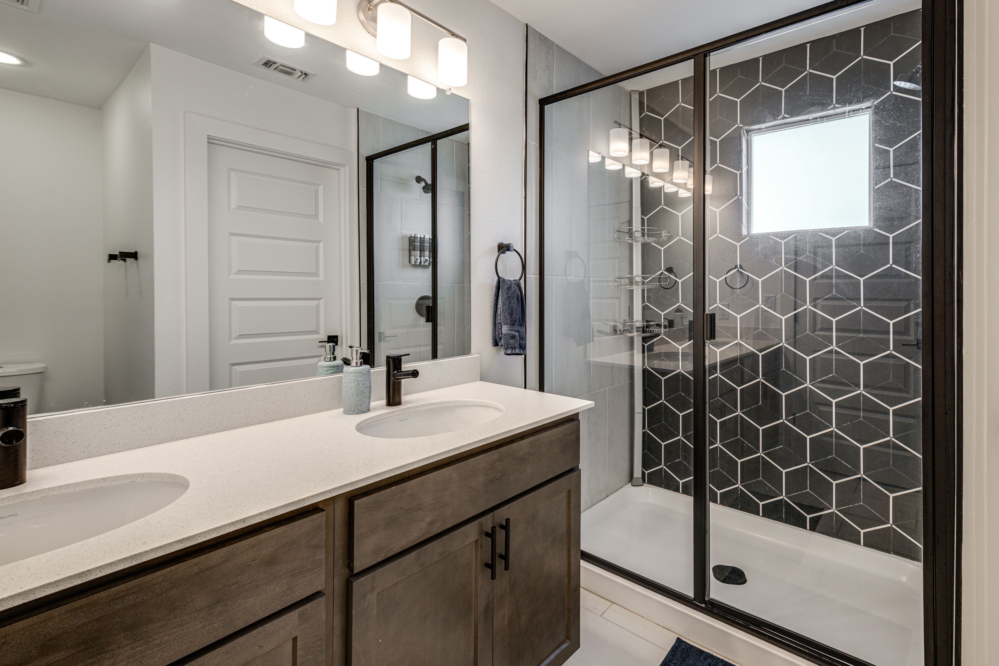 Bathroom | 2nd Floor