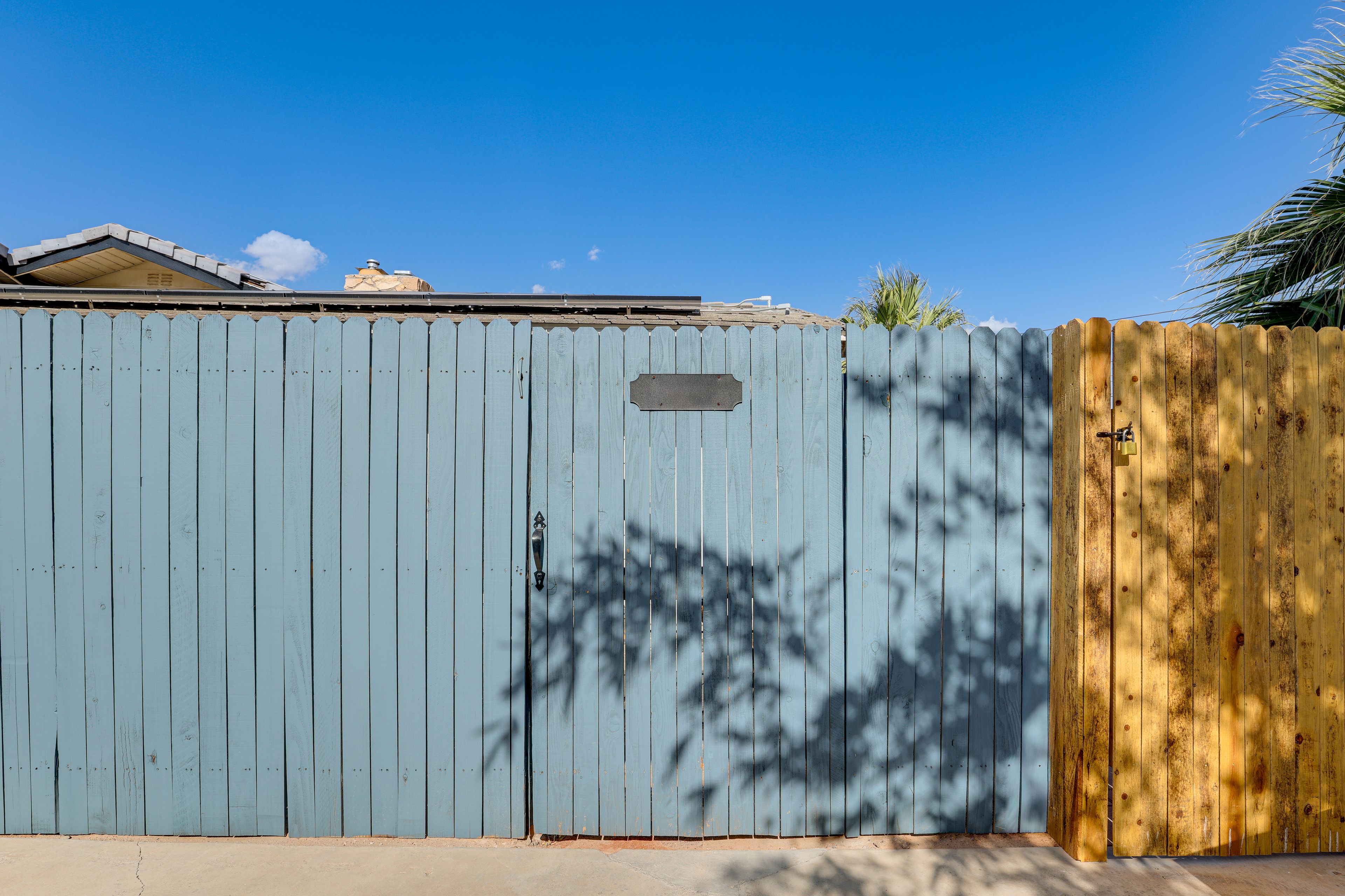 Exterior | Shared Driveway (2 Vehicles in Tandem)