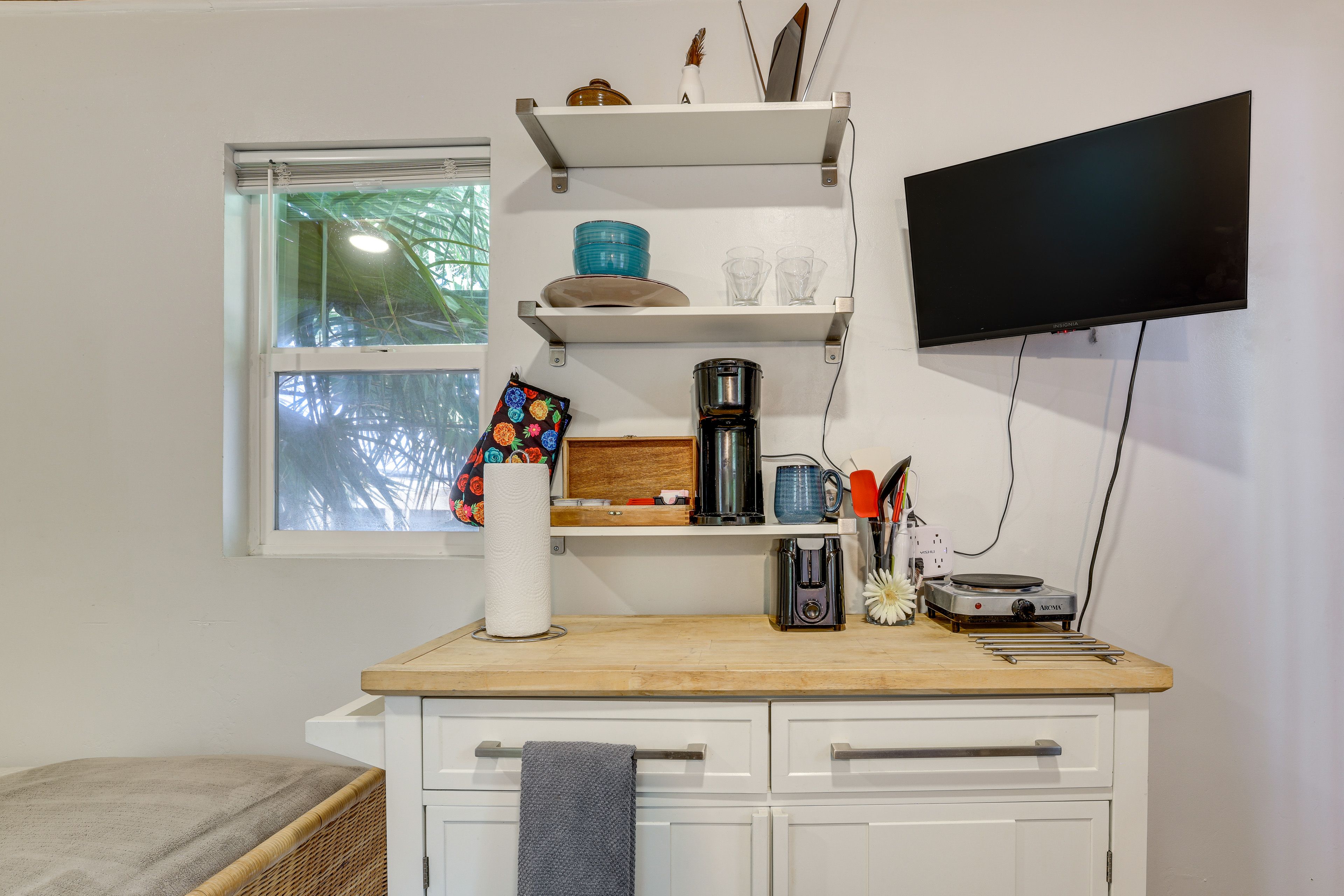 Dry Kitchenette