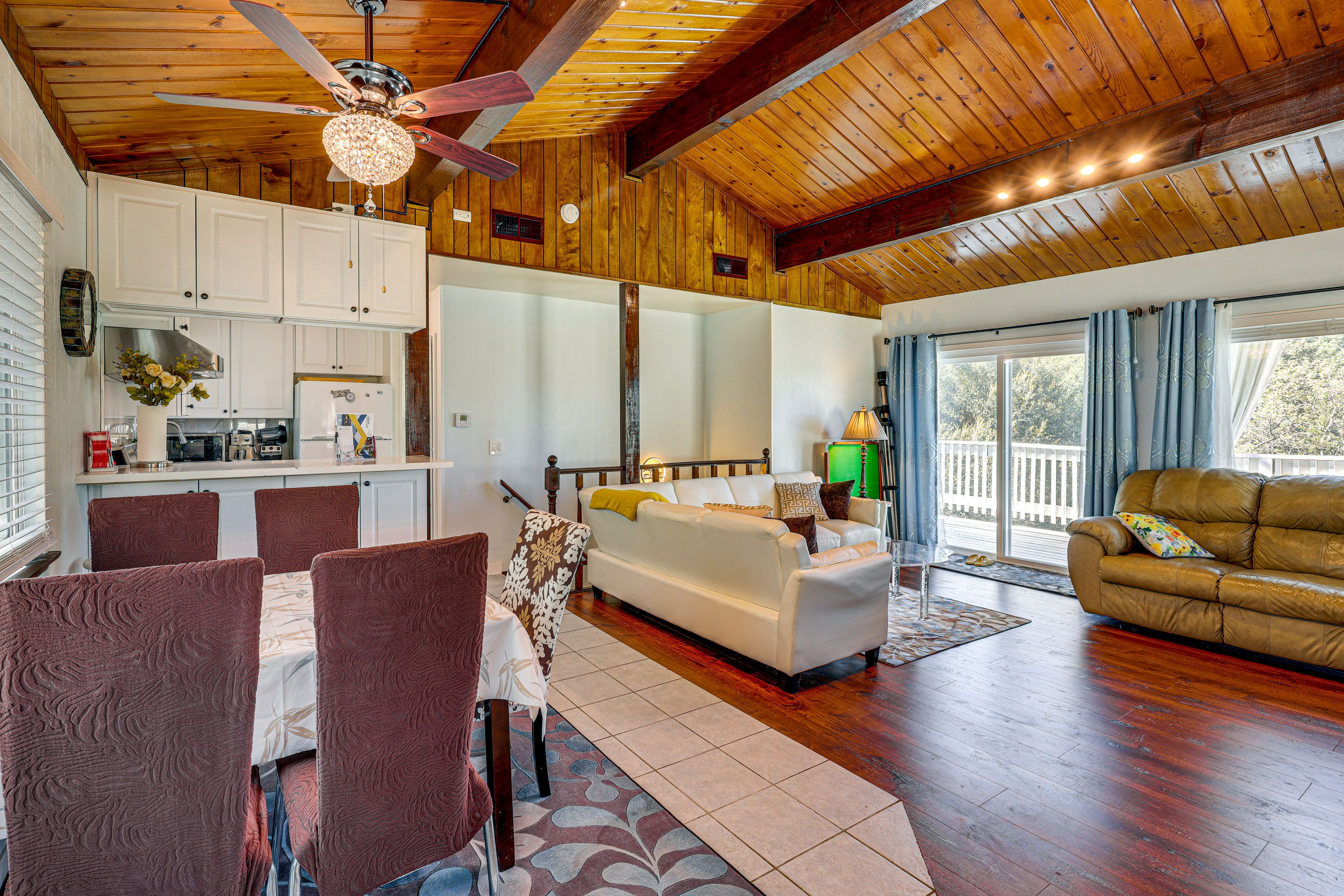 Dining Area | Main Level