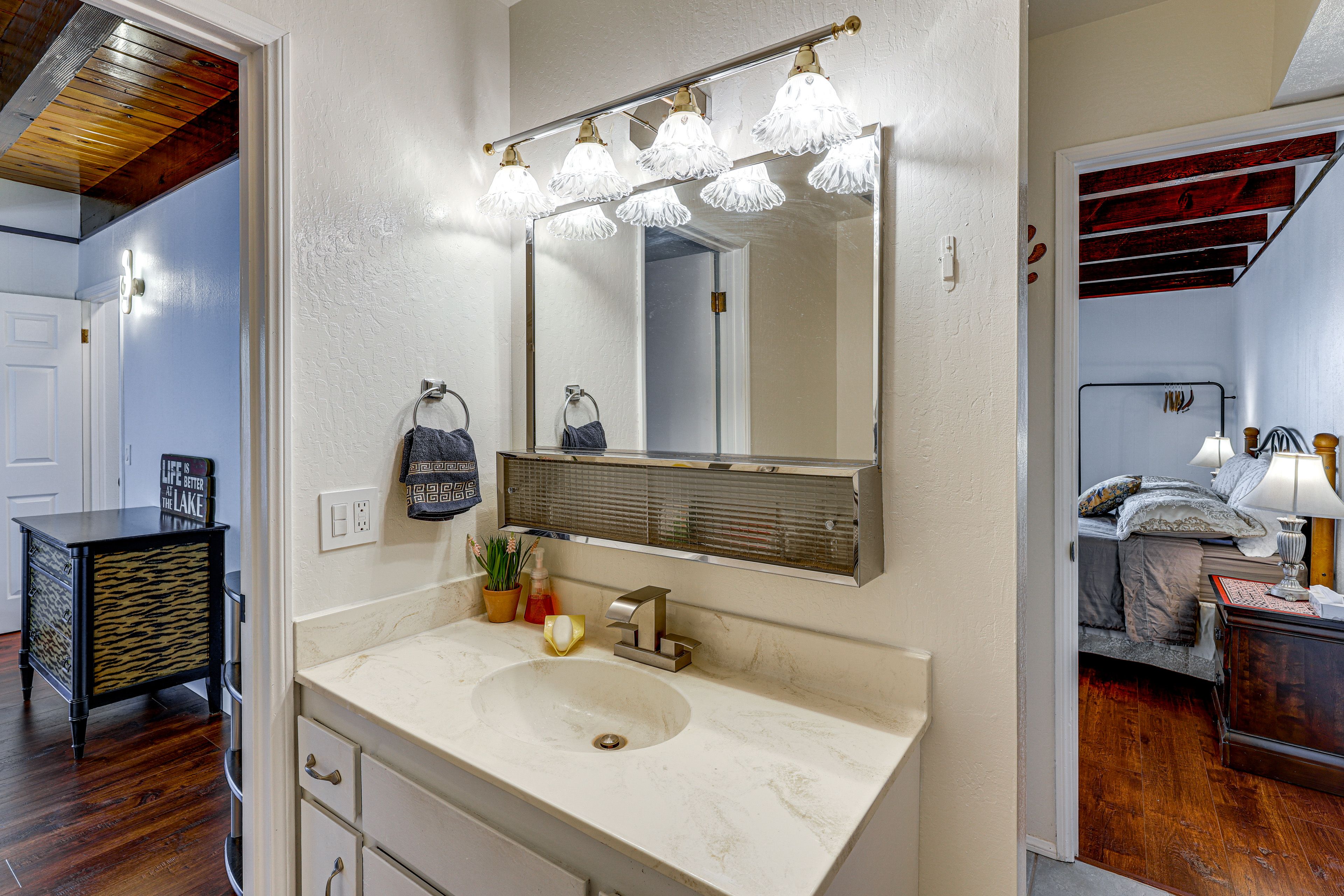 Full Bathroom | Lower Level