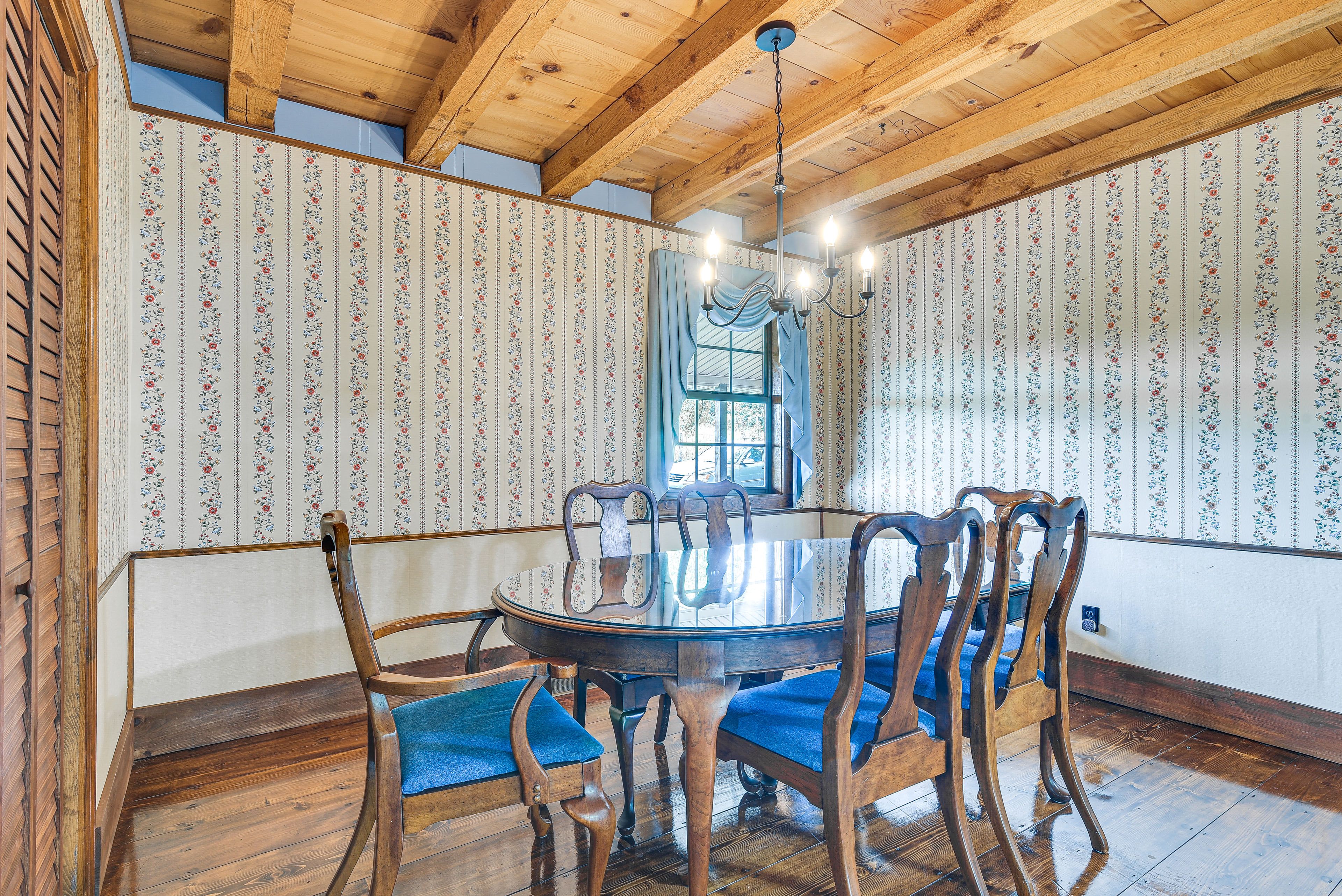 Dining Area | 1st Floor