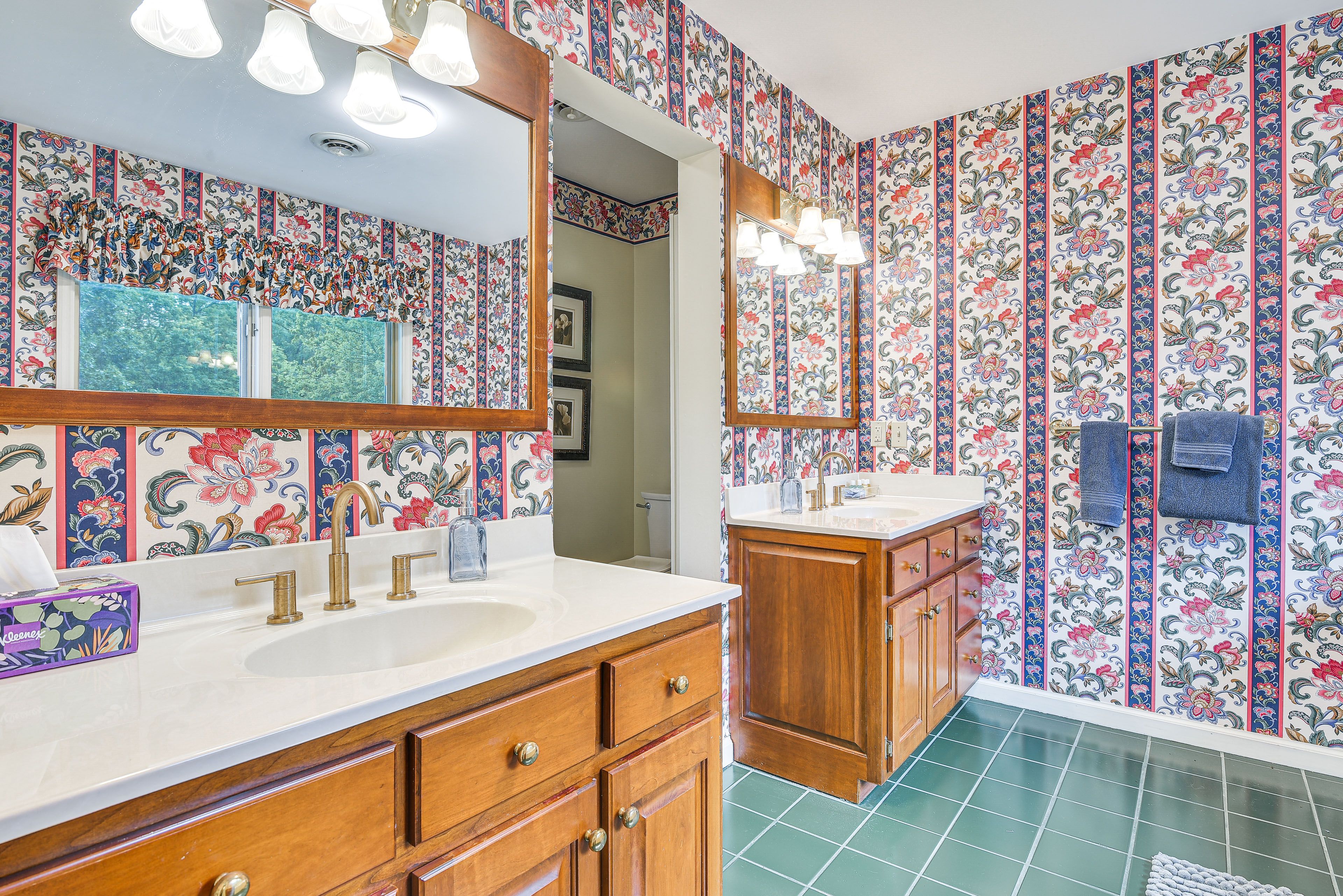 En-Suite Bathroom | 2nd Floor