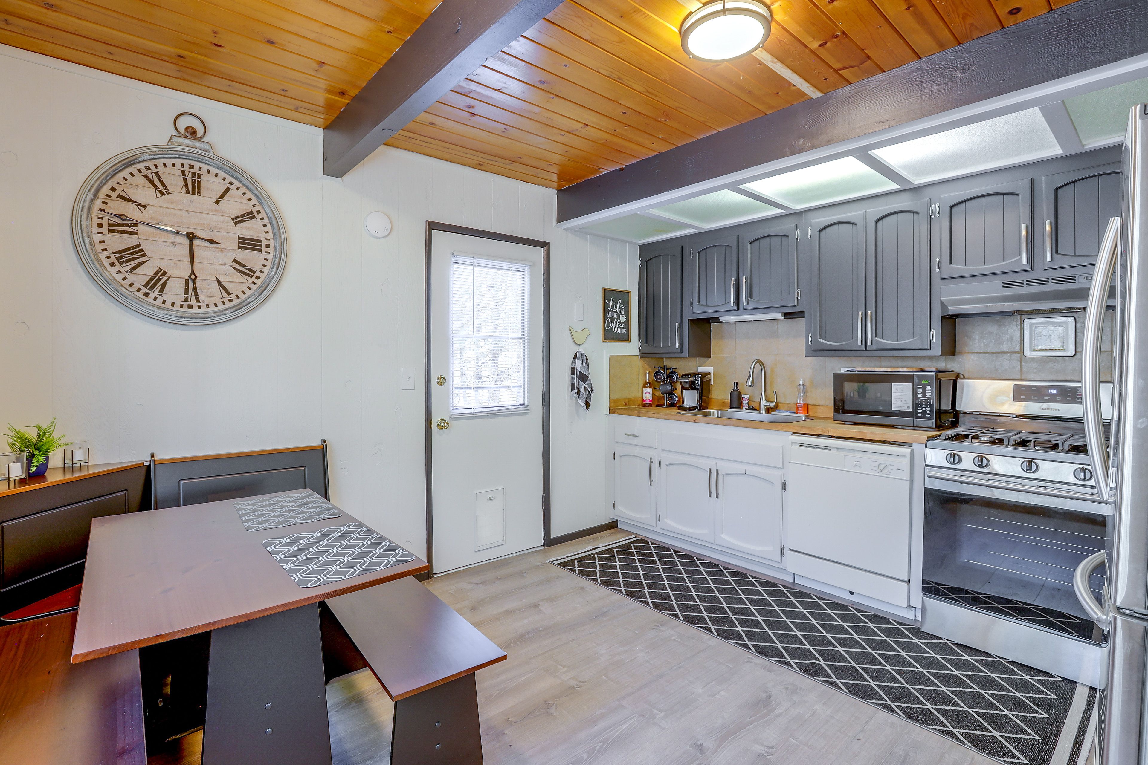 Kitchen | 1st Floor