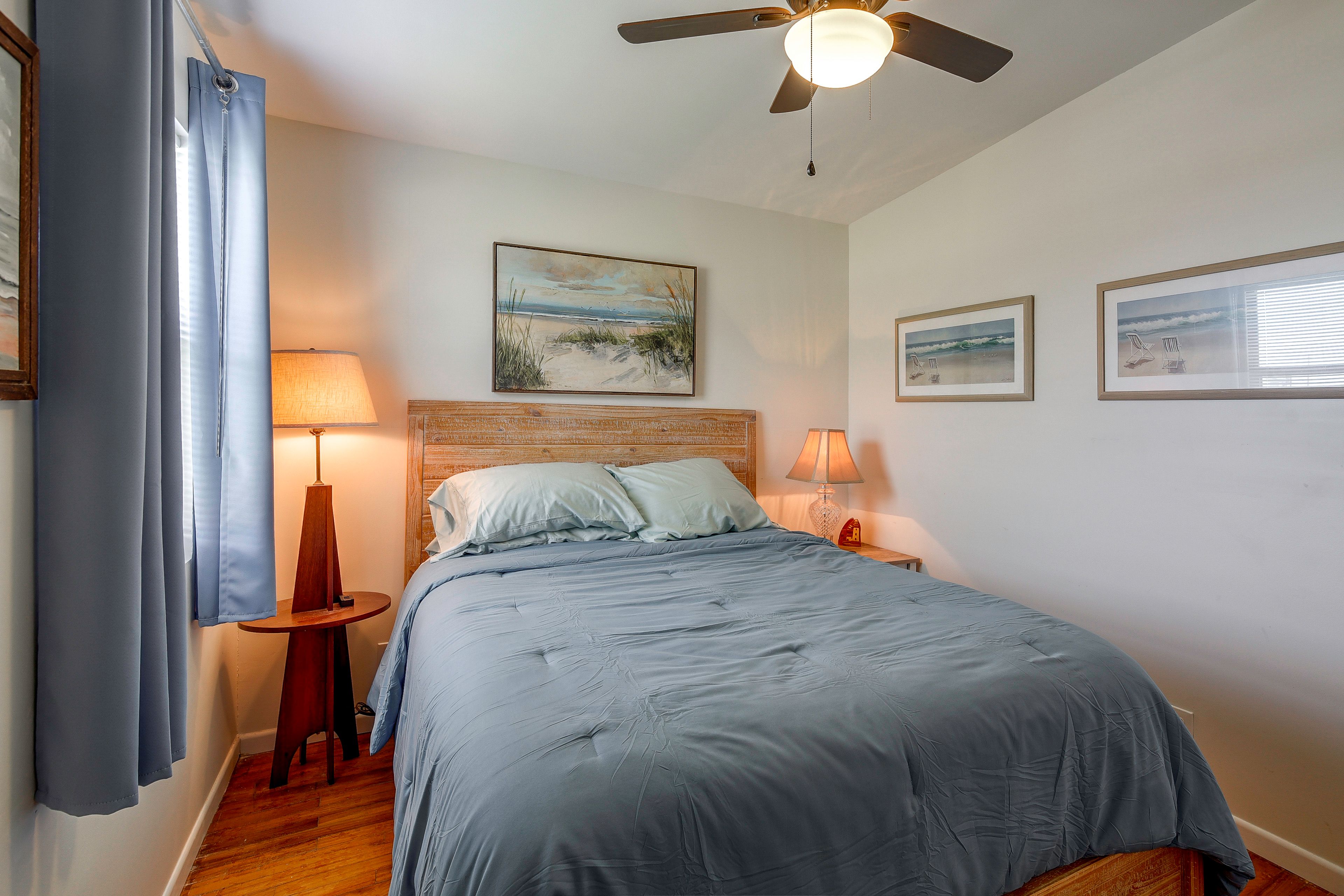 Bedroom 1 | Queen Bed