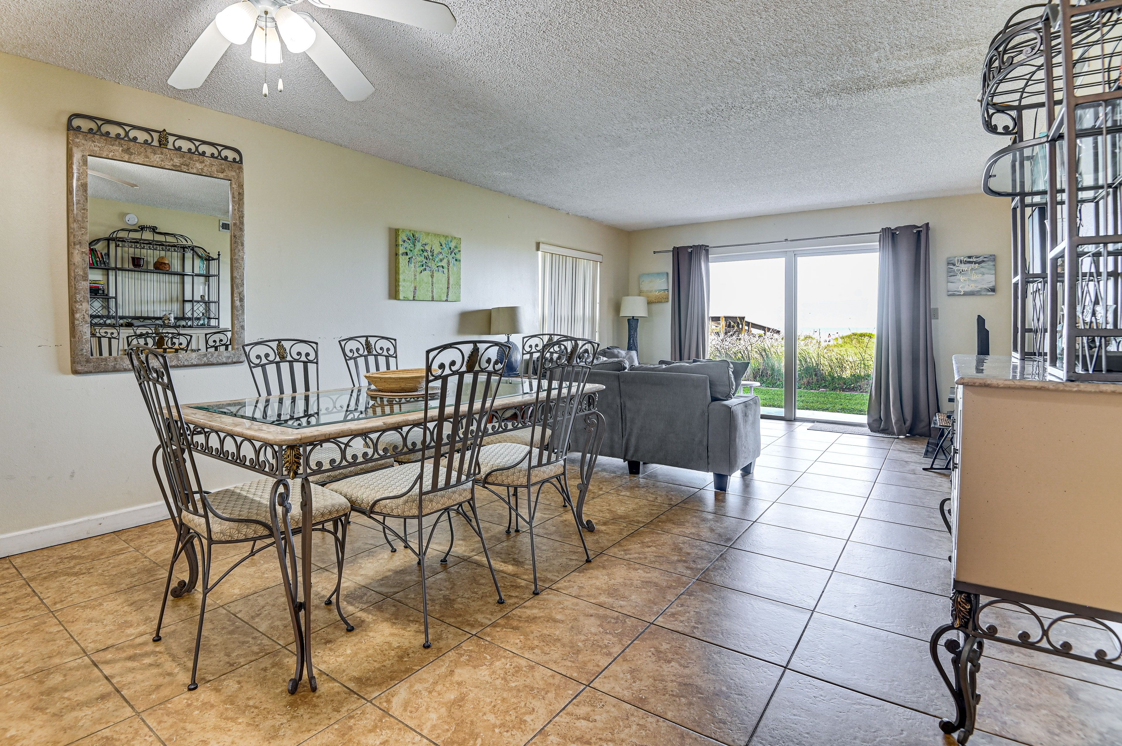 Dining Area | Dishware & Flatware