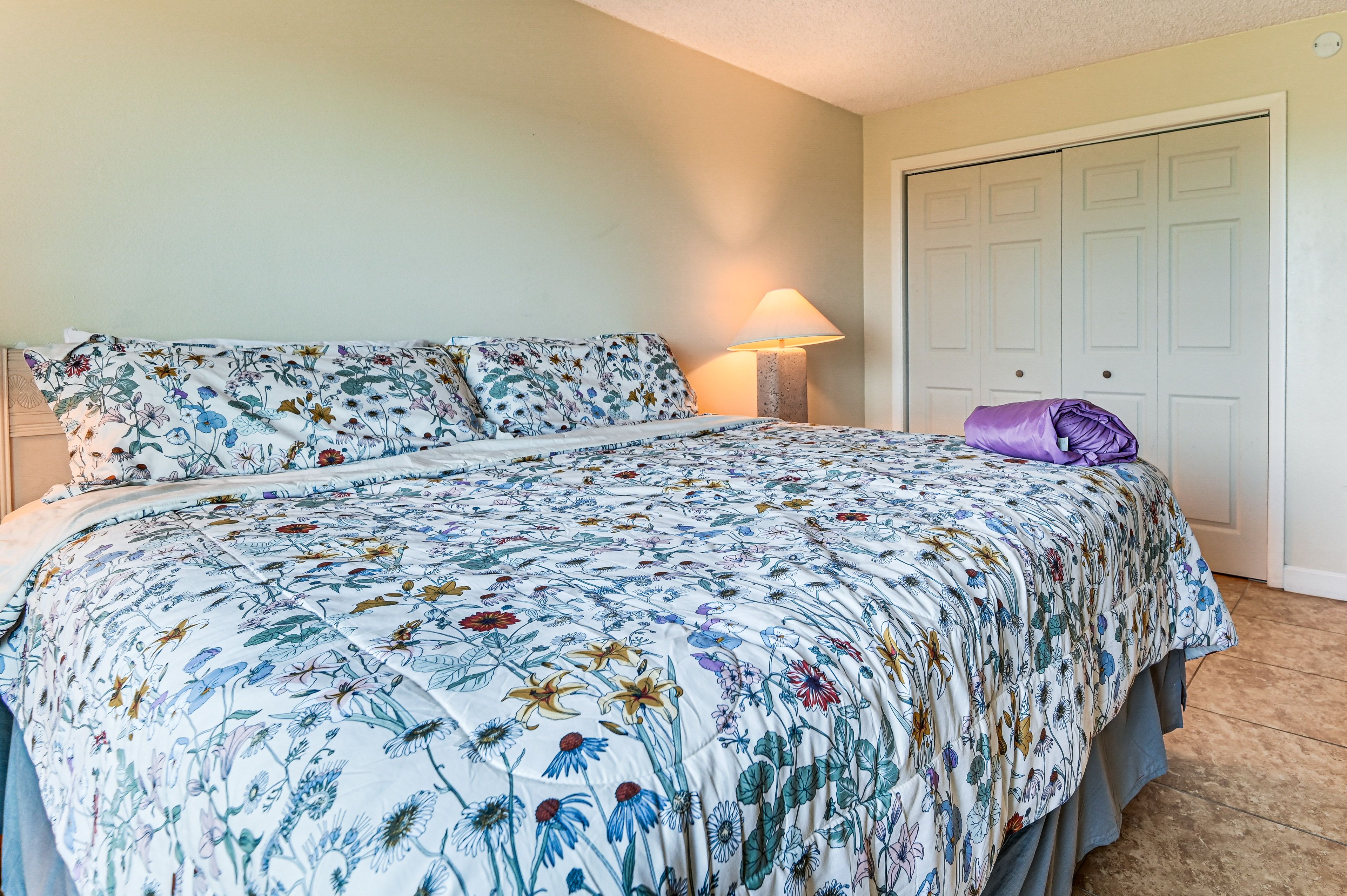 Bedroom 1 | King Bed