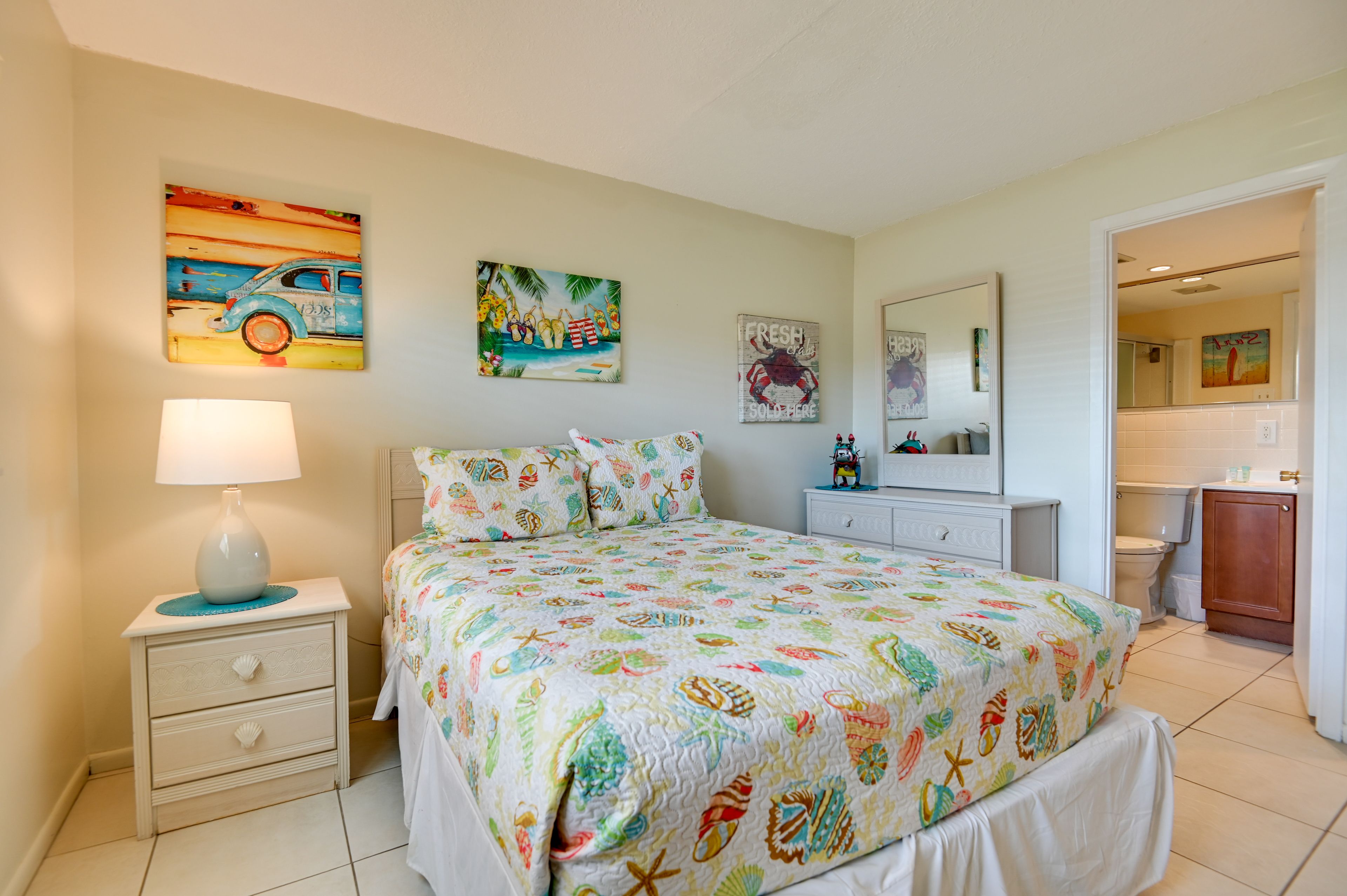 Bedroom 2 | Queen Bed