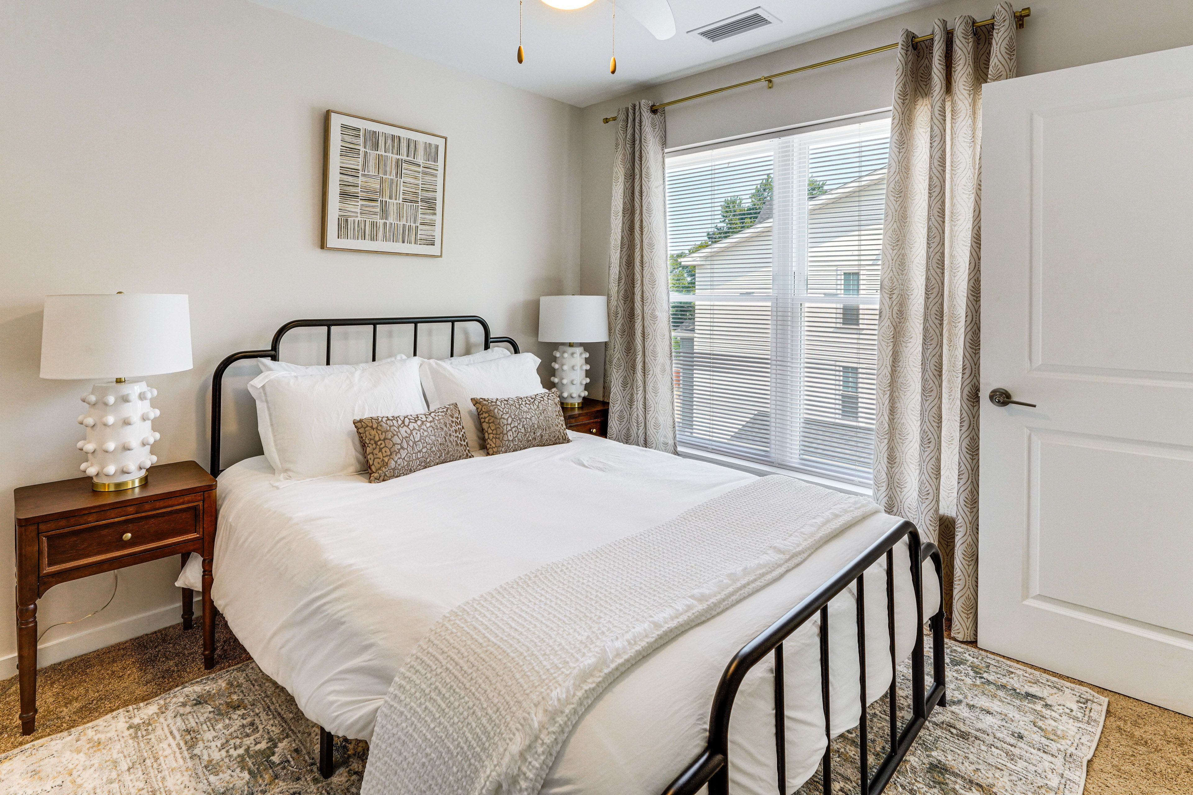 Bedroom 2 | Queen Bed | 3rd Floor