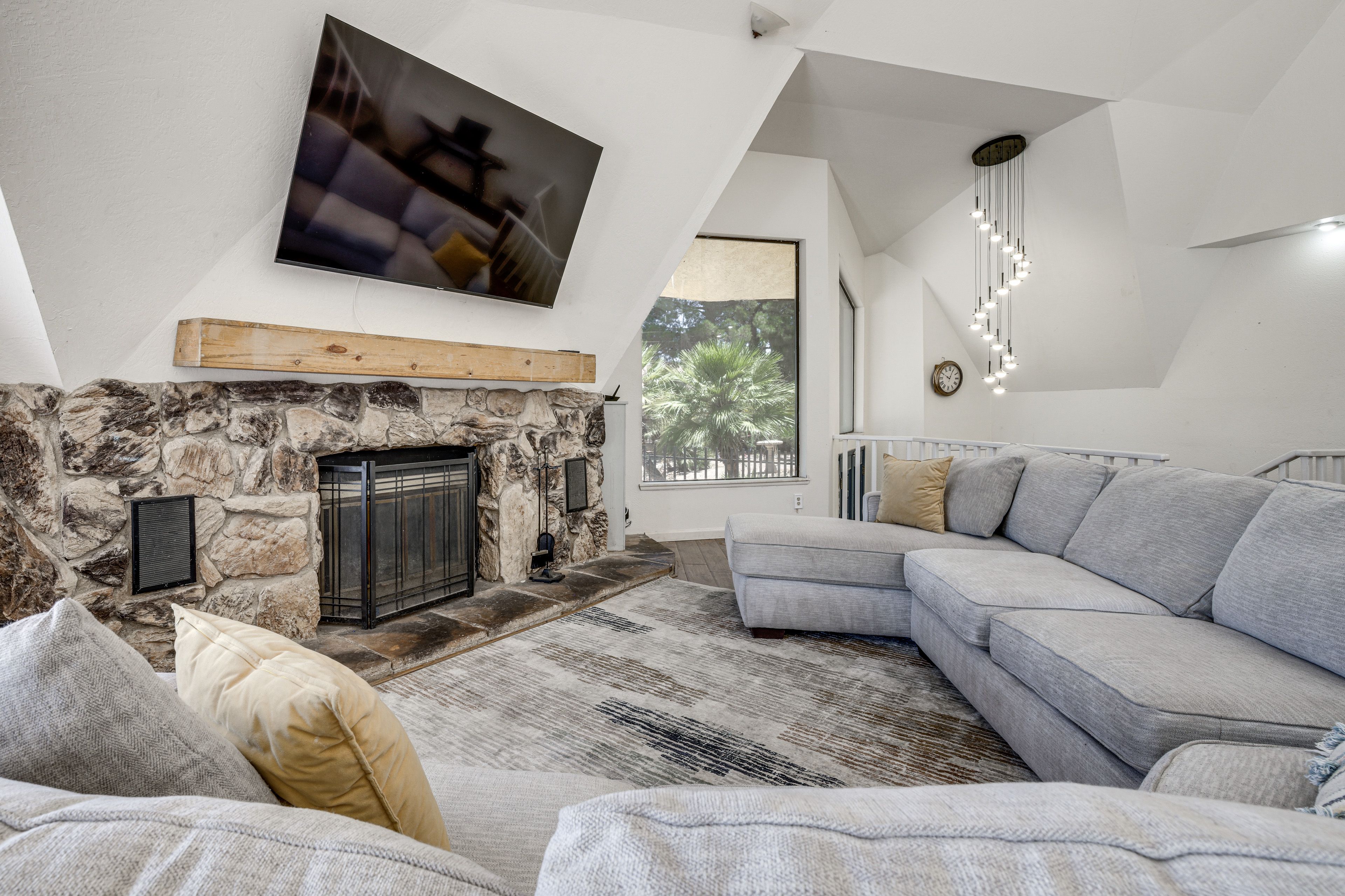 Living Room | Main Level