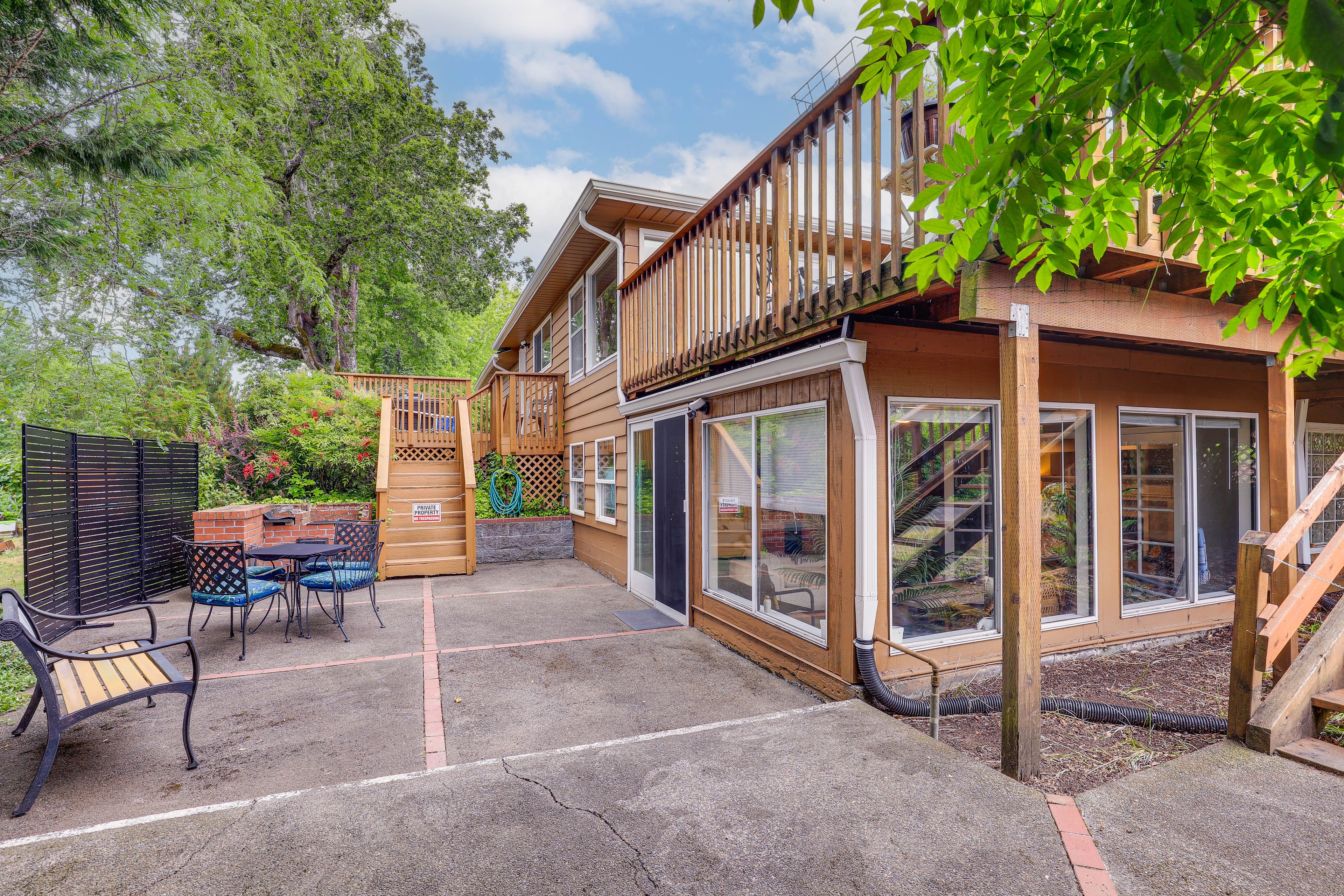 Furnished Patio | Gas Grill
