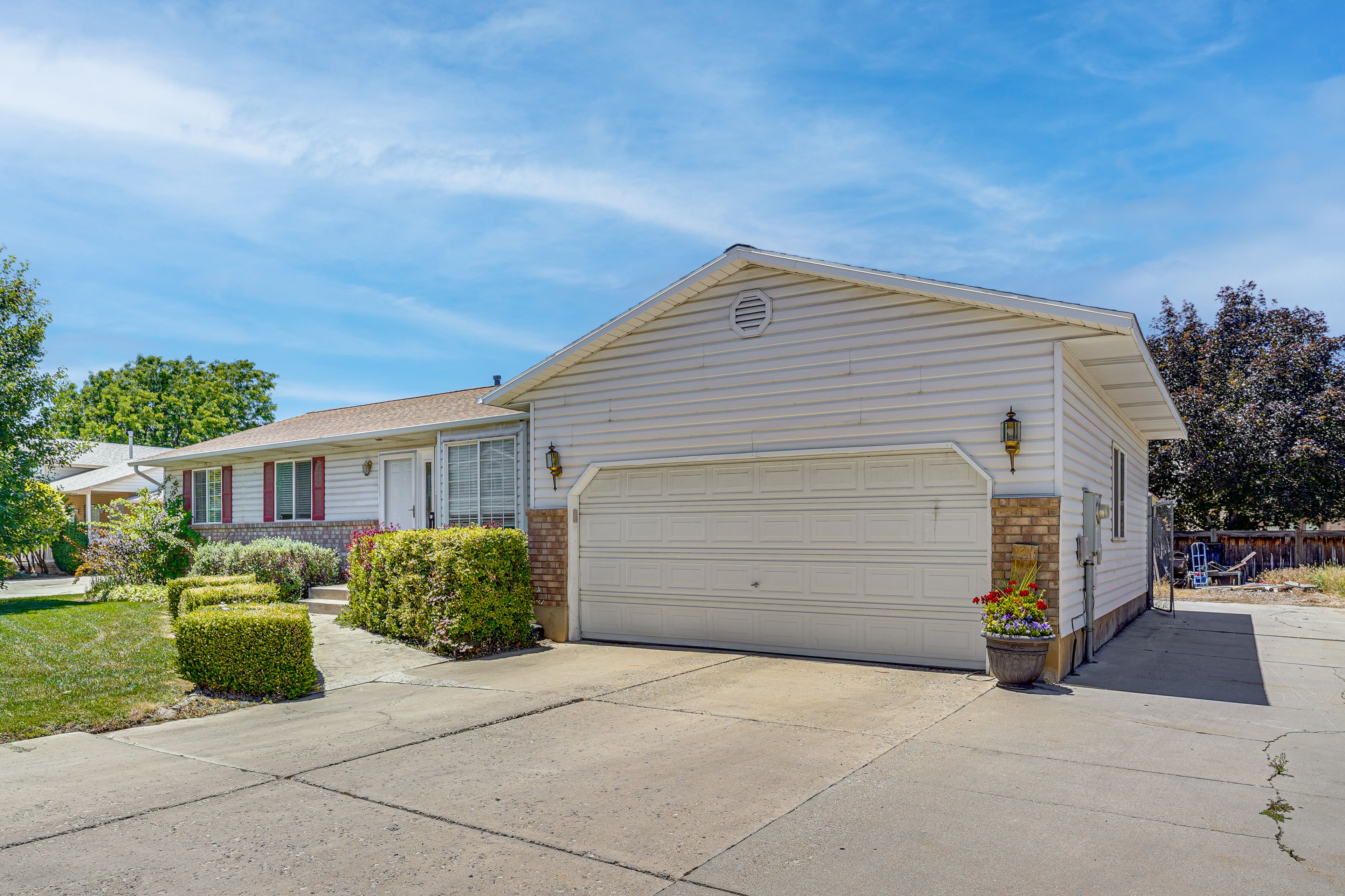 Property Exterior | Single-Level Basement Apartment (Entrance in Back)