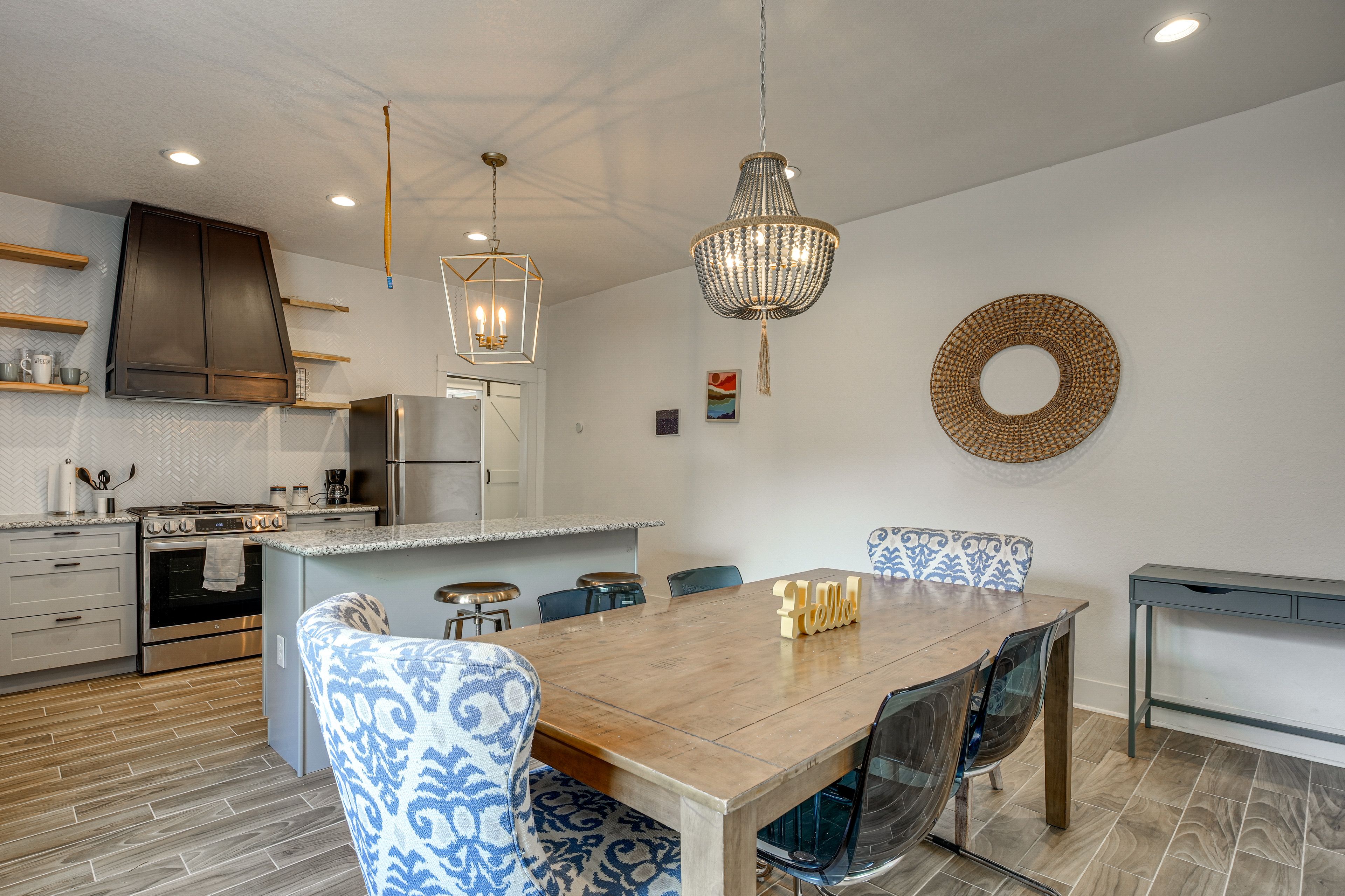 Kitchen | Dining Area