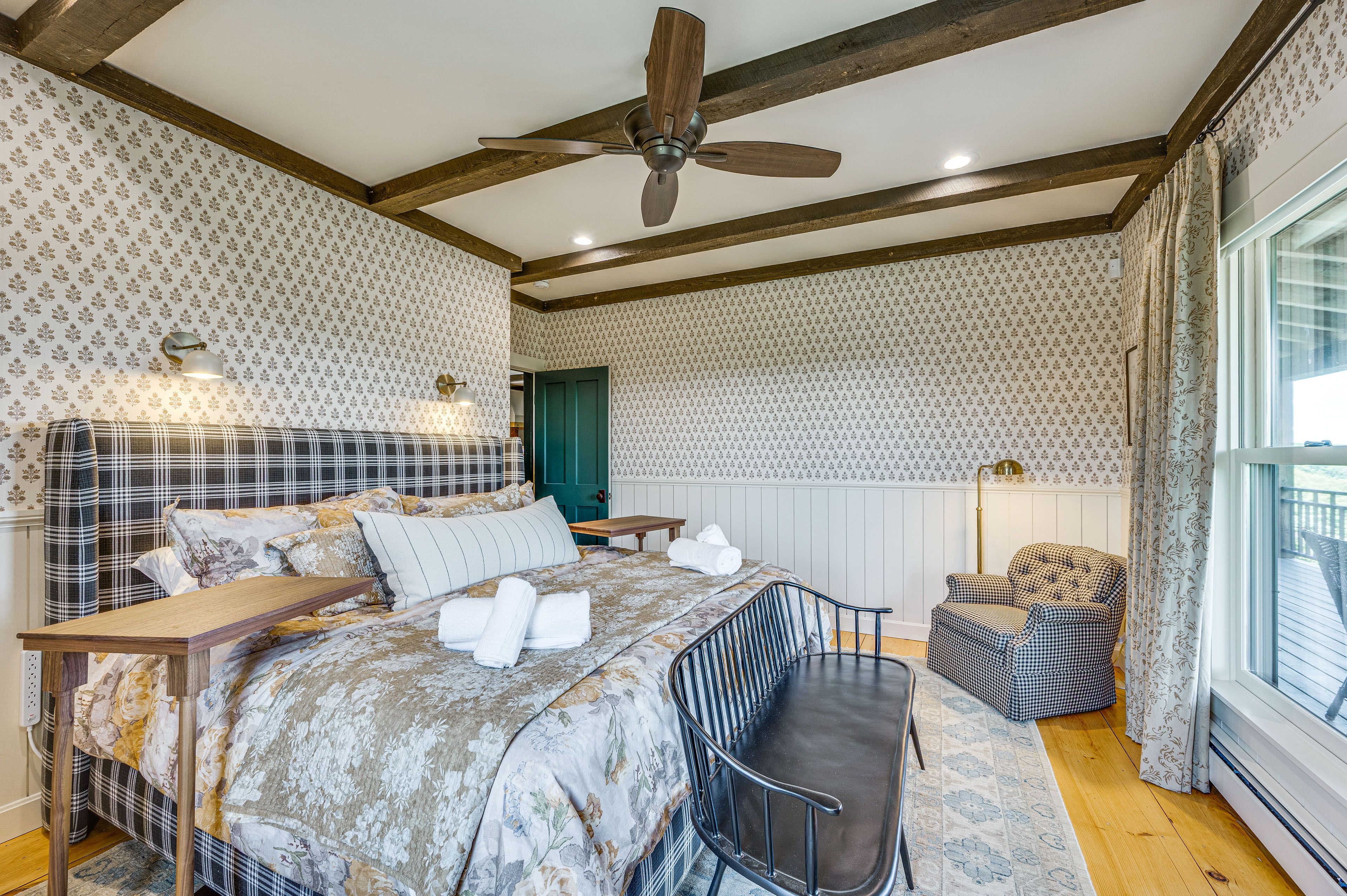 Bedroom 1 | King Bed | 1st Floor