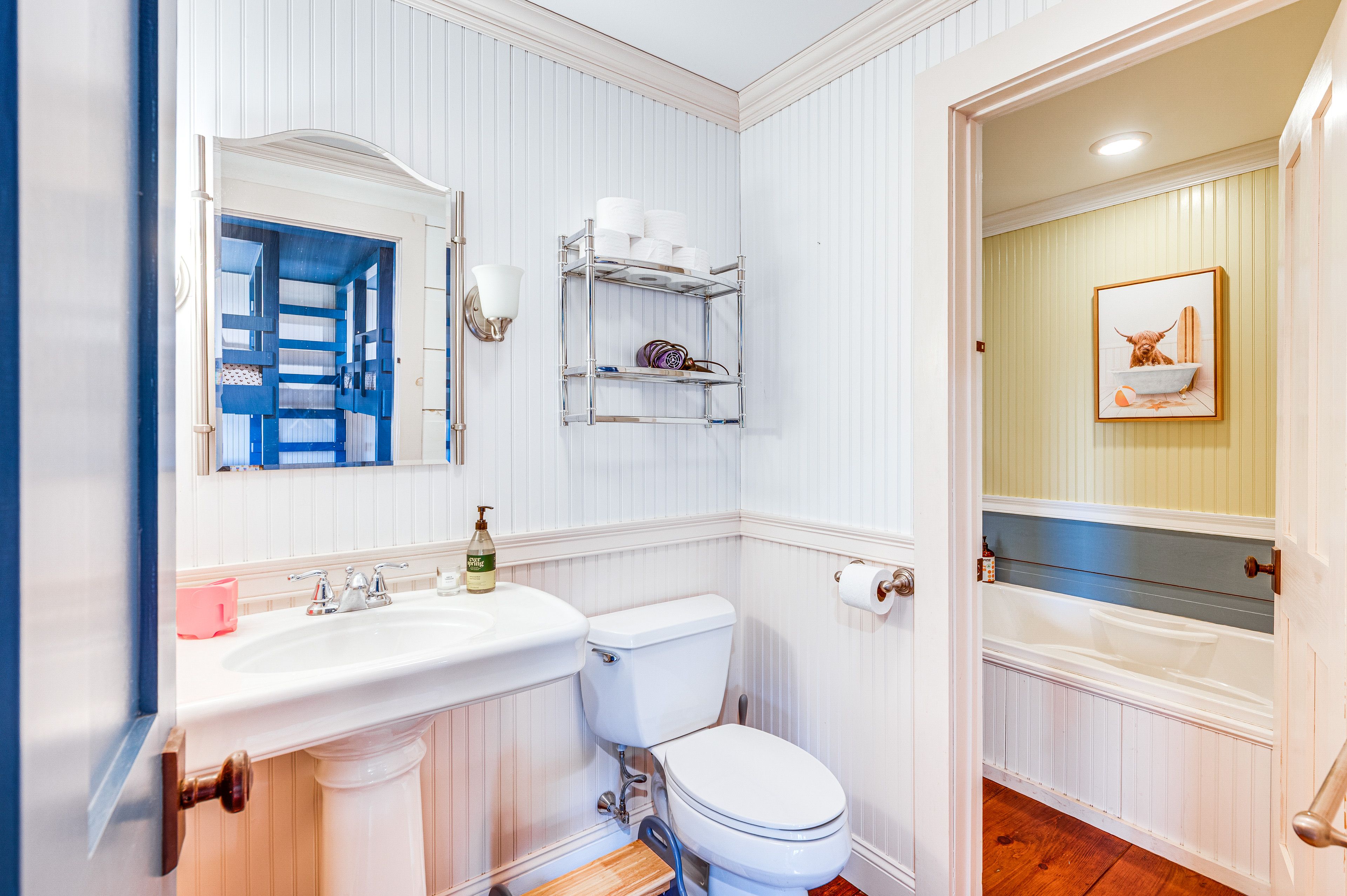 Bathroom | 2nd Floor