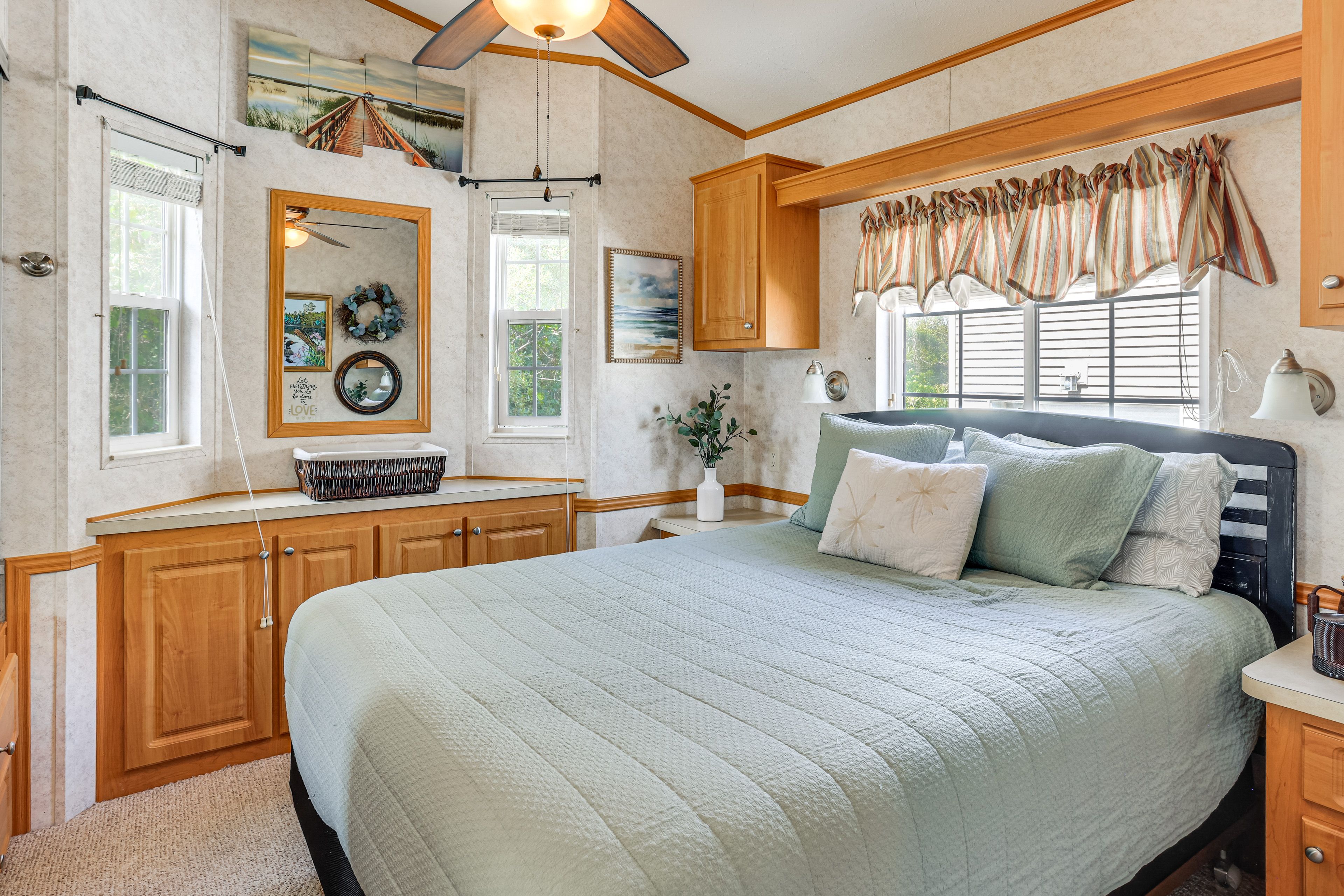 Bedroom 2 | Queen Bed
