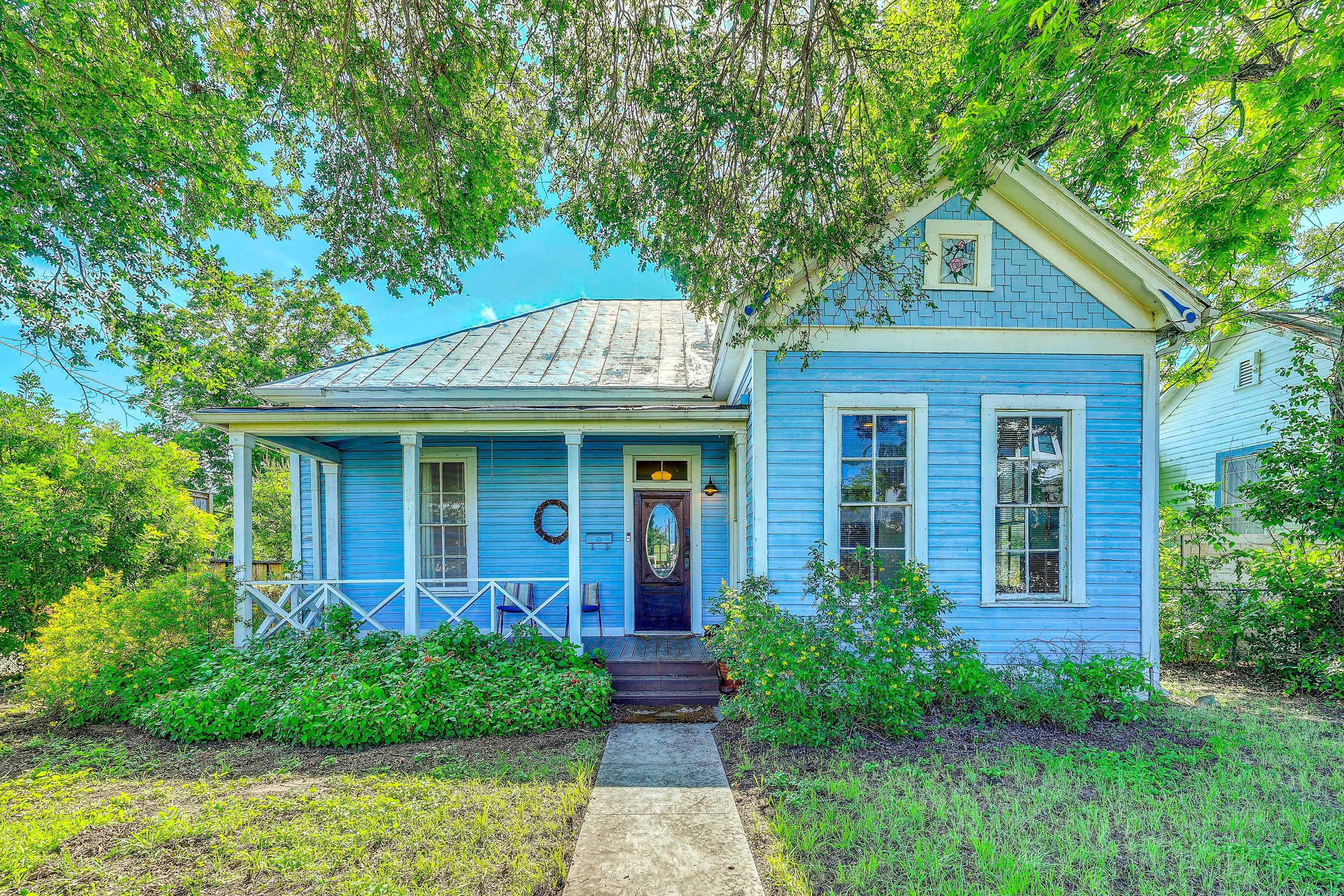 Property Exterior | Furnished Patio | Private Yard