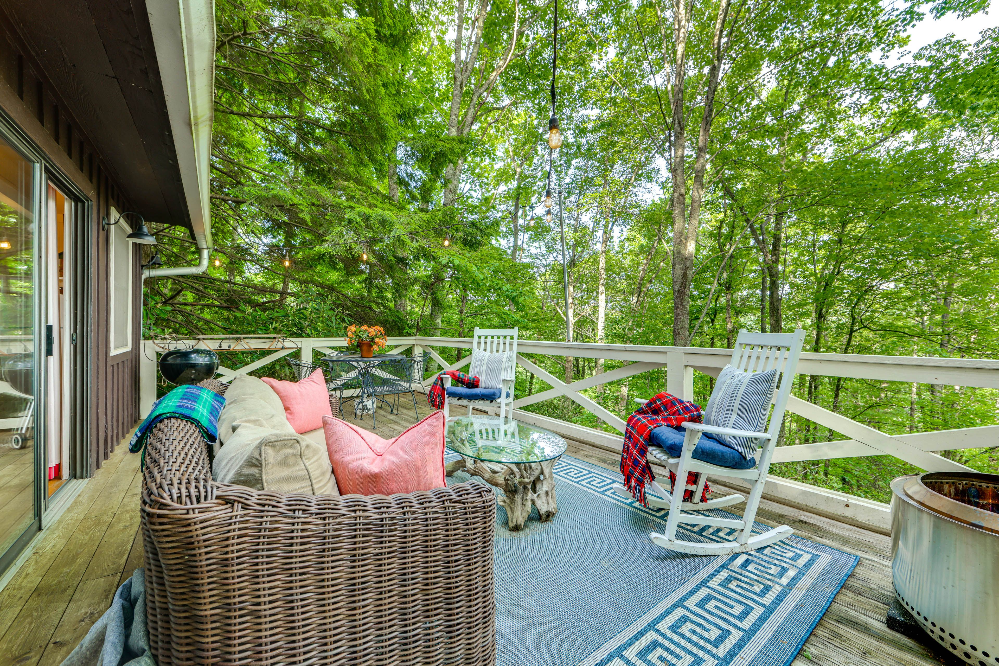 Furnished Deck
