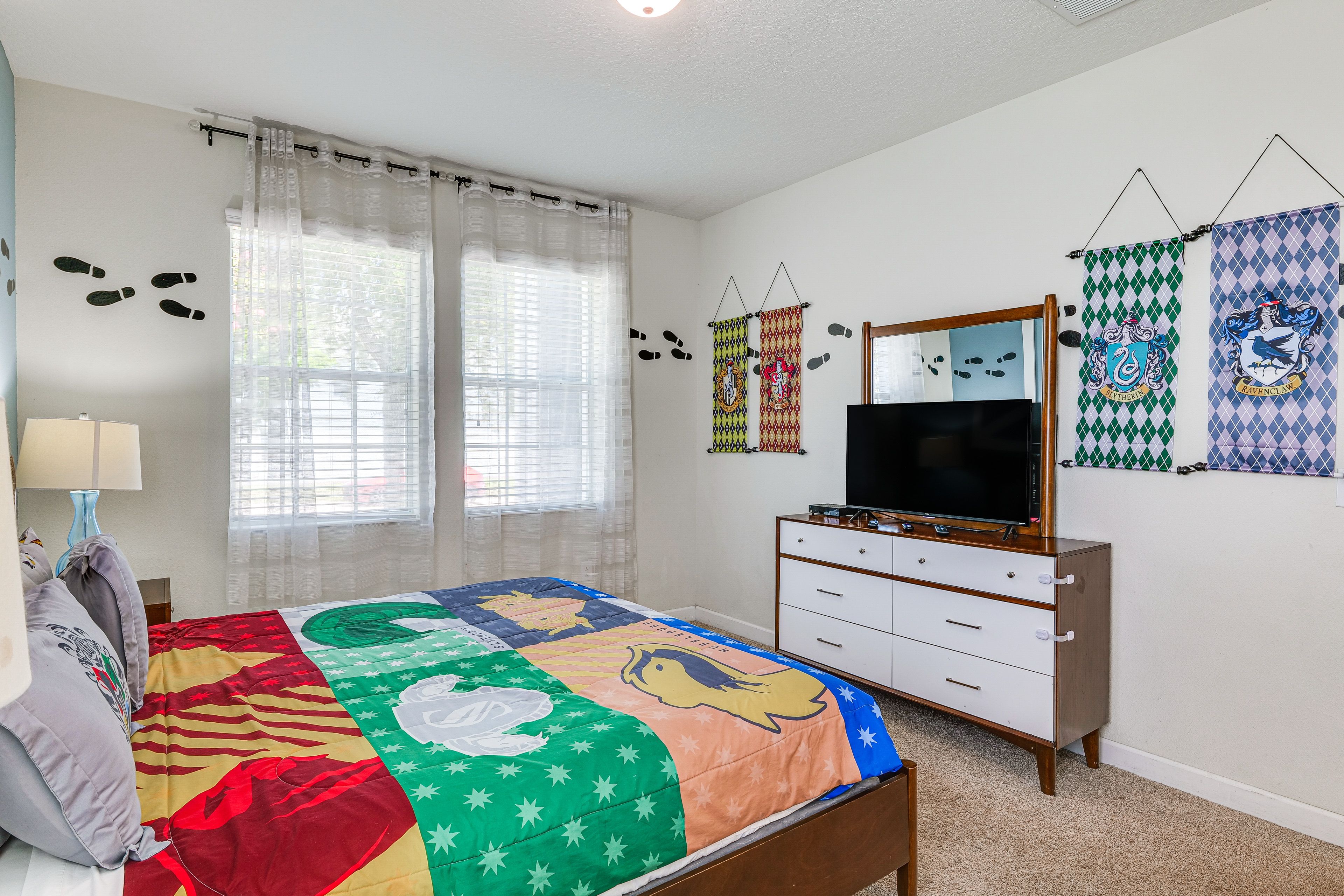 Bedroom 1 | 1st Floor | Queen Bed