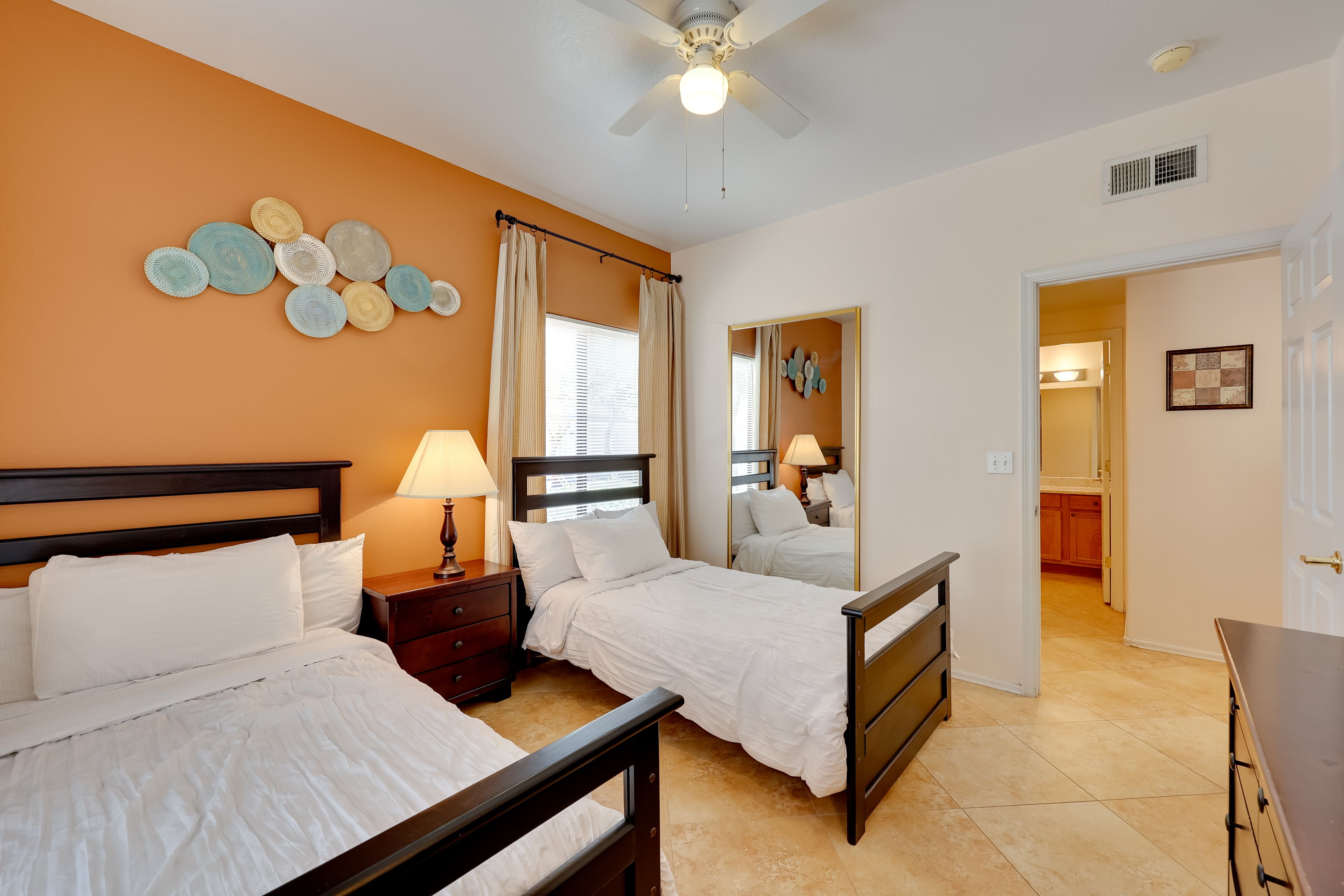 Bedroom 4 | Unit 115 | 2 Twin Beds