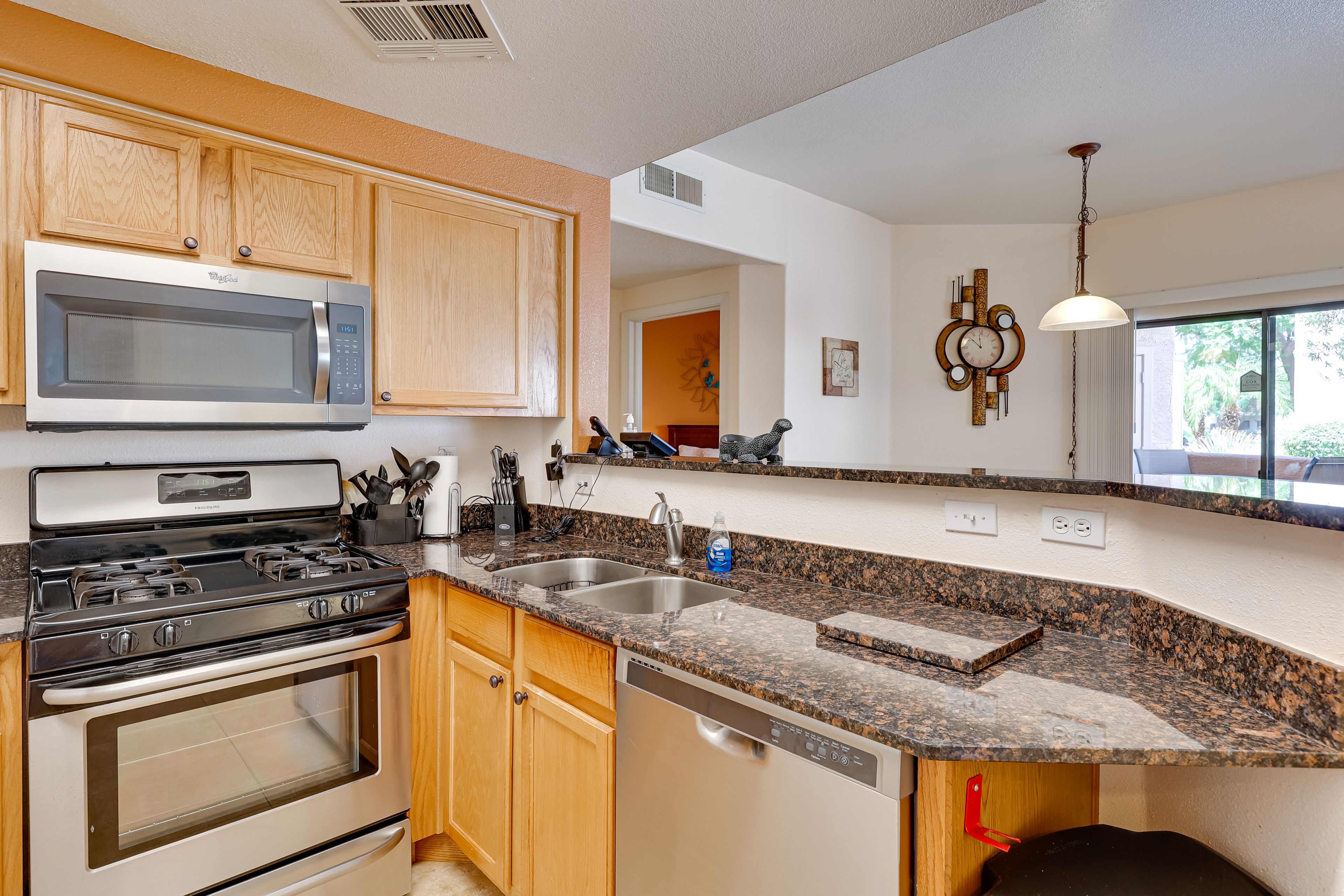 Kitchen | Unit 115