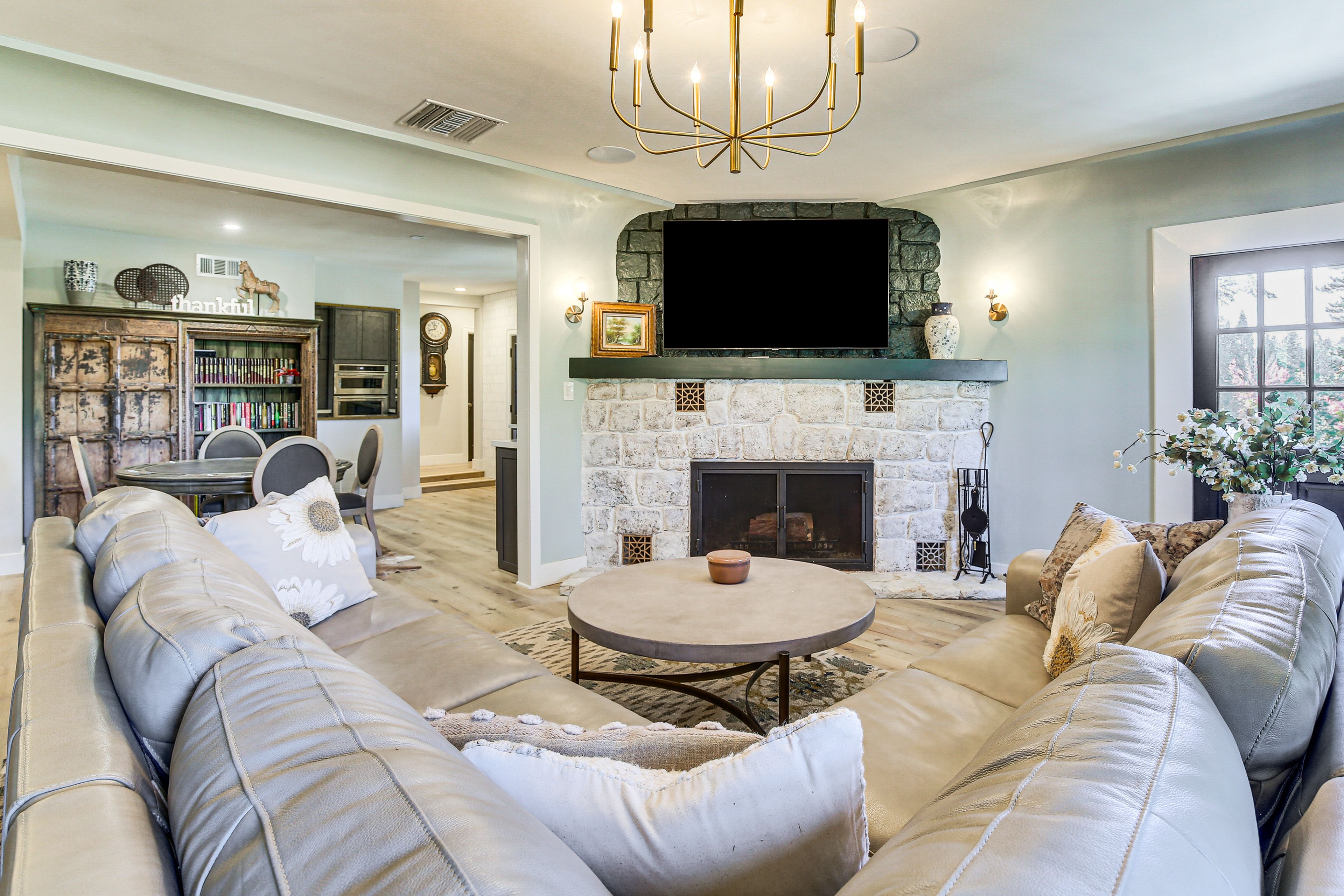 Addt'l Living Area | Main House