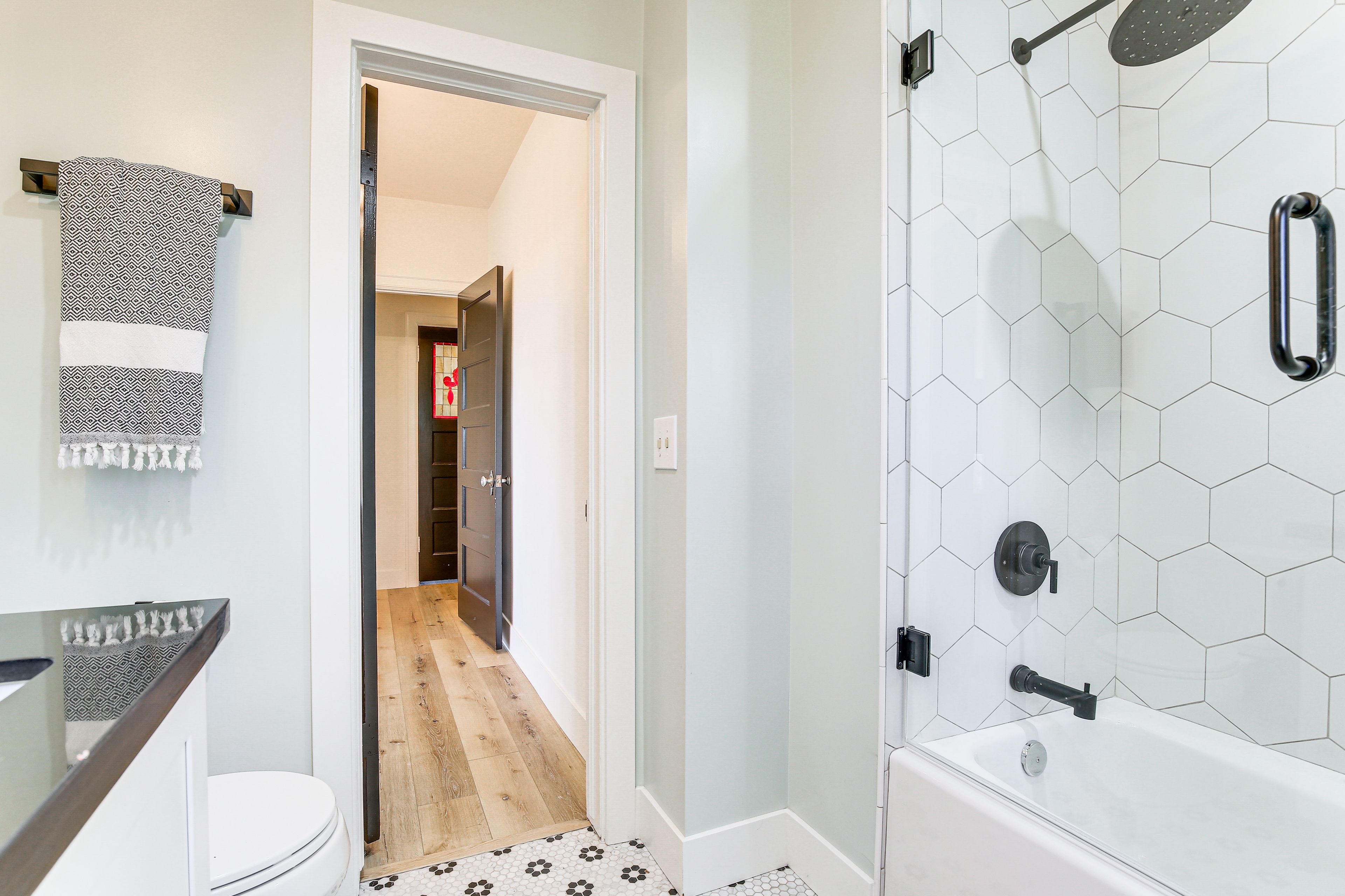 Full Bathroom | Main House