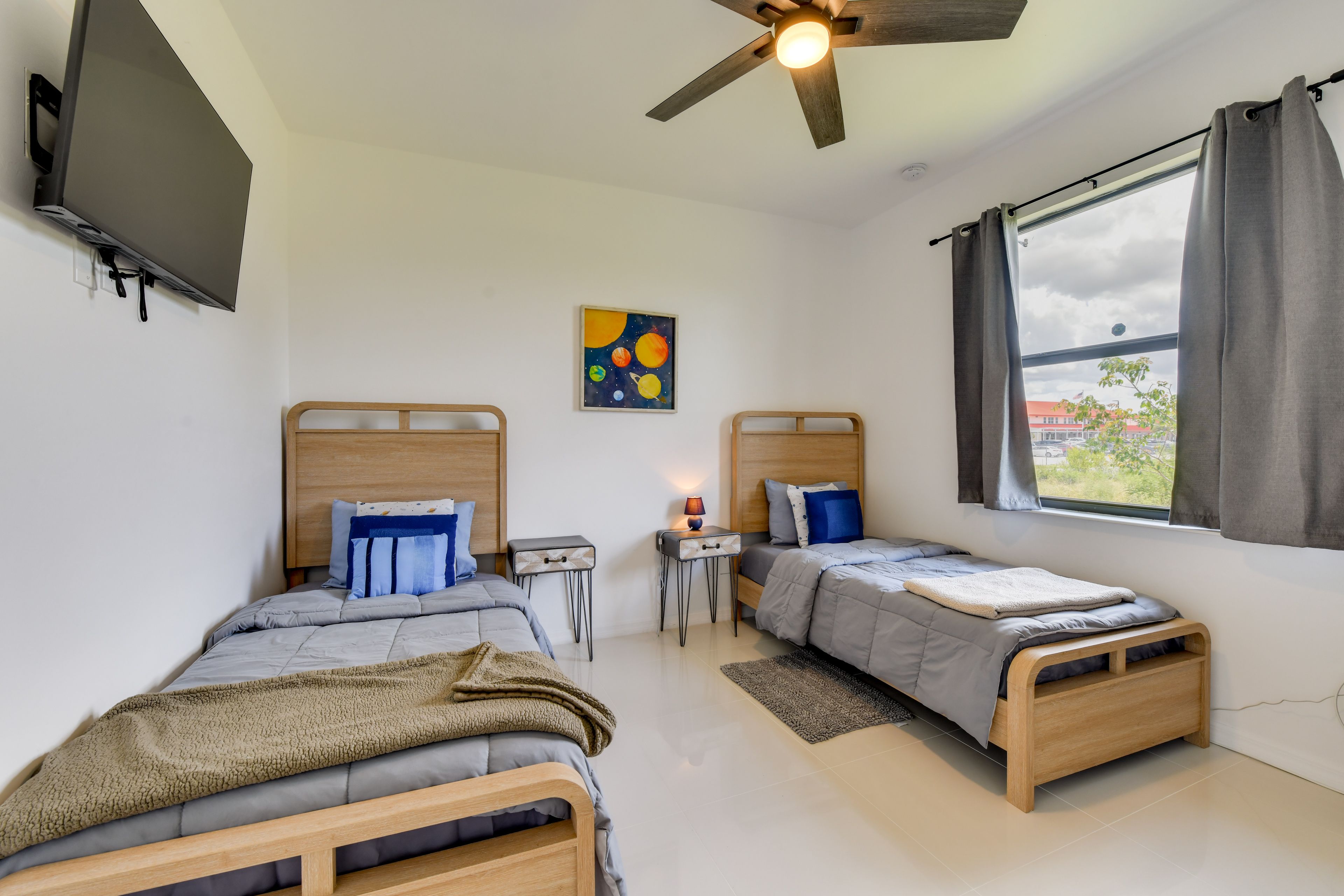 Bedroom 3 | 2 Twin Beds