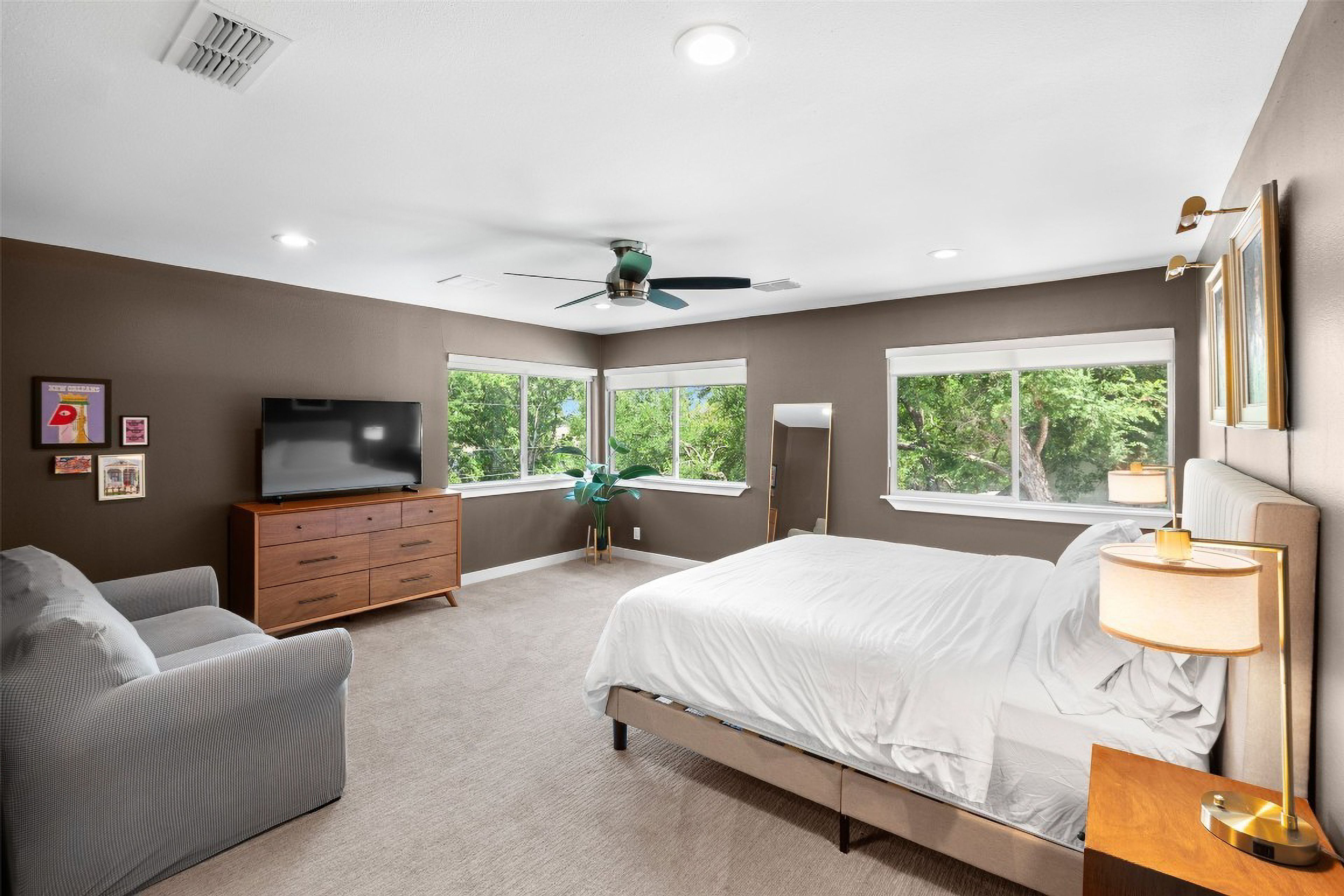 Bedroom 1 | King Bed | Upper Level