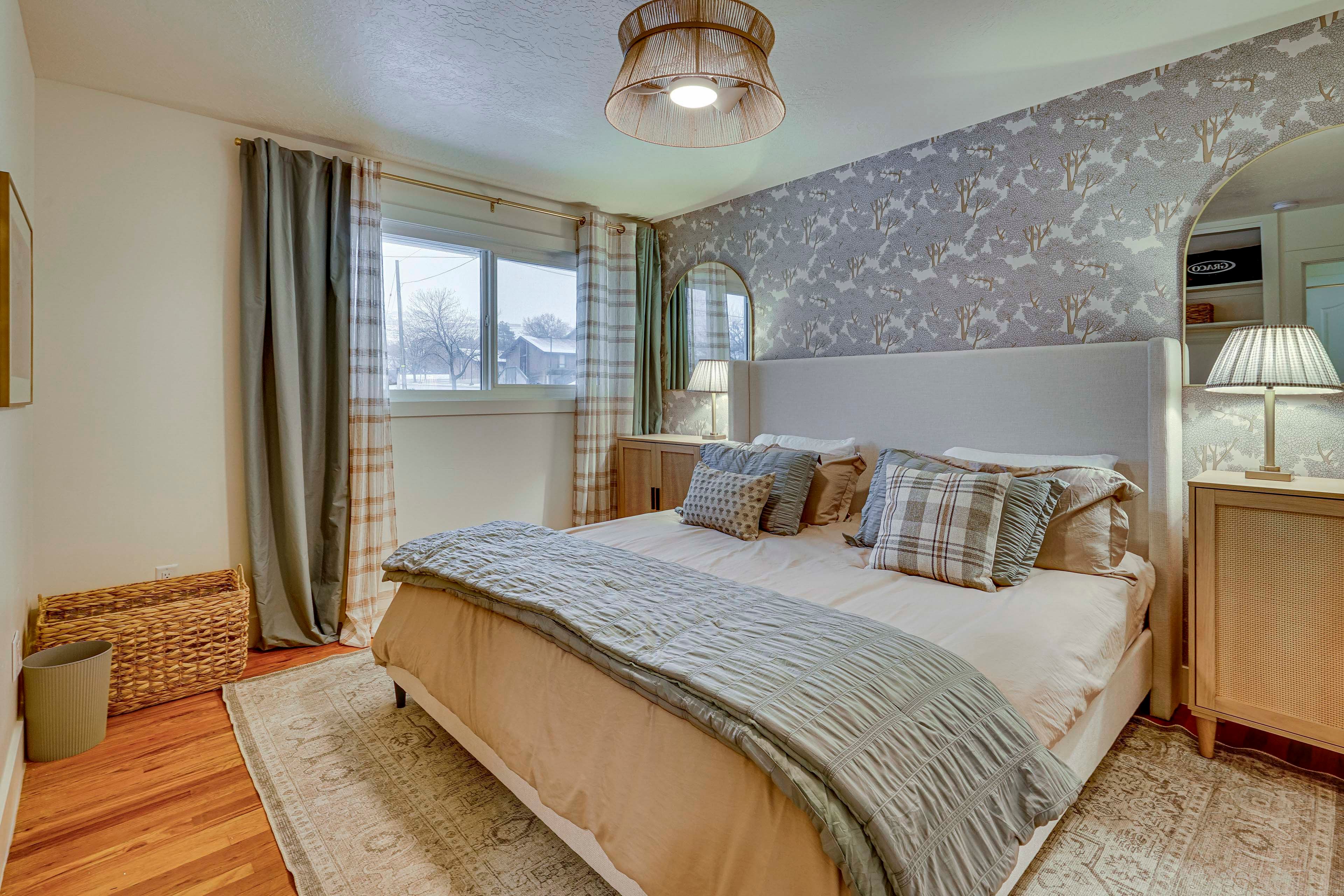 Bedroom 1 | King Bed | Main Level