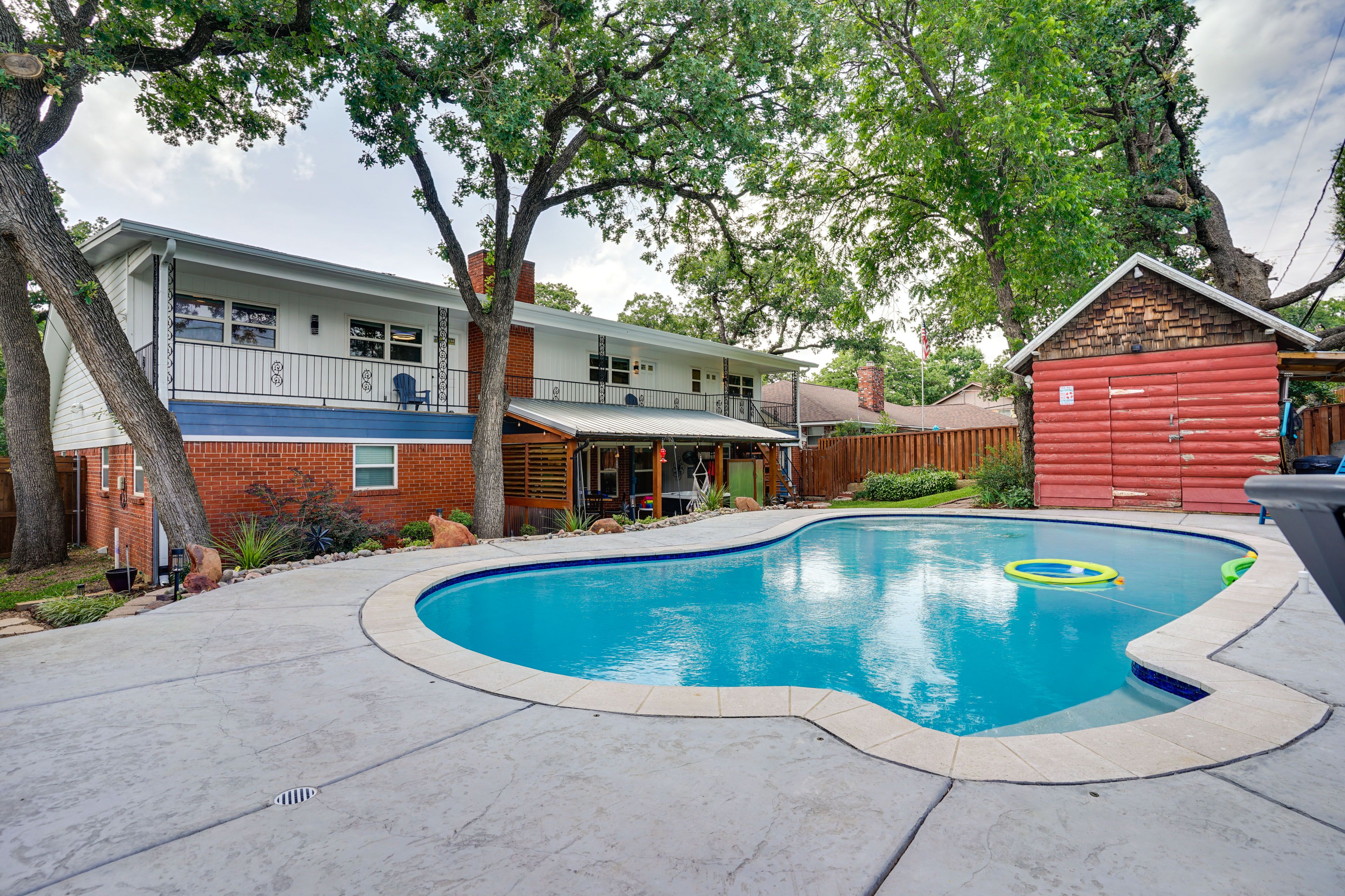 Fort Worth Vacation Rental | 3BR | 3BA | 2,578 Sq Ft