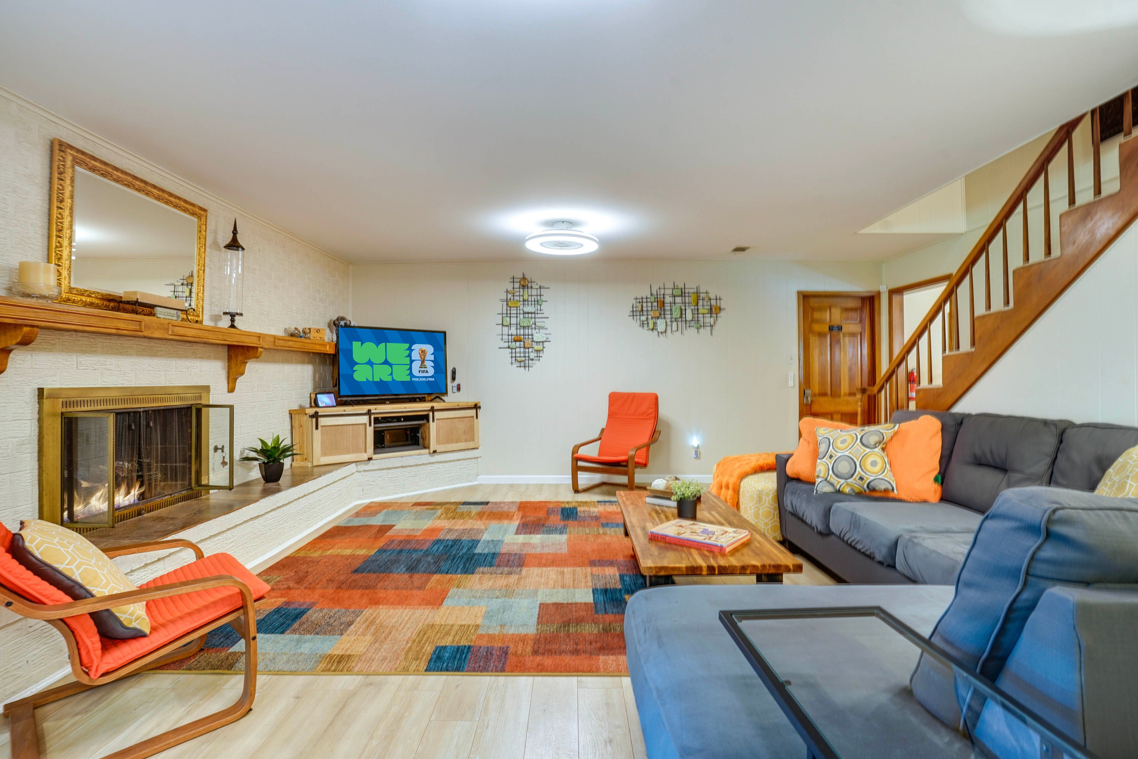 Living Room | Smart TV | Gas Fireplace | Main Level