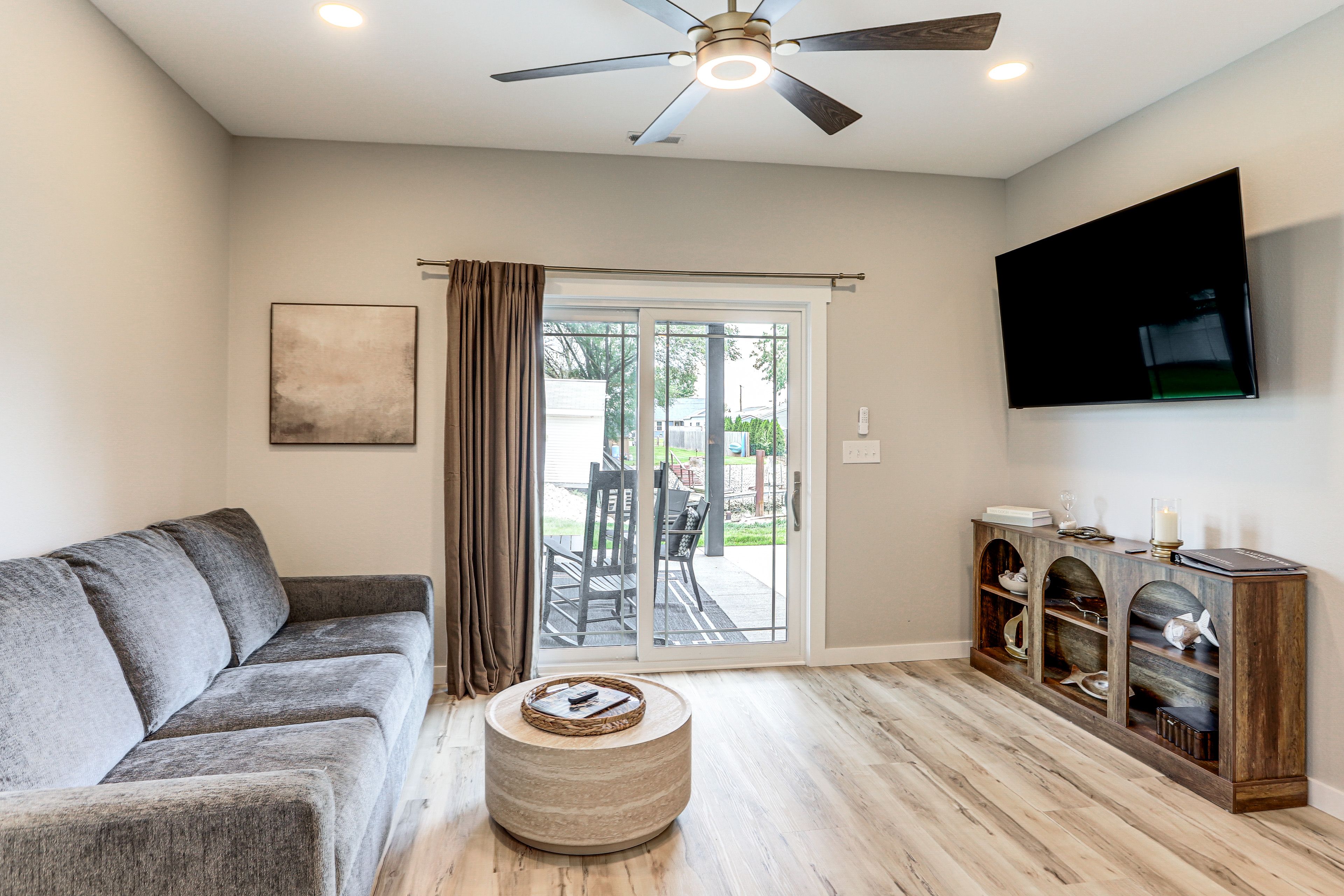 Living Room | Full Sleeper Sofa