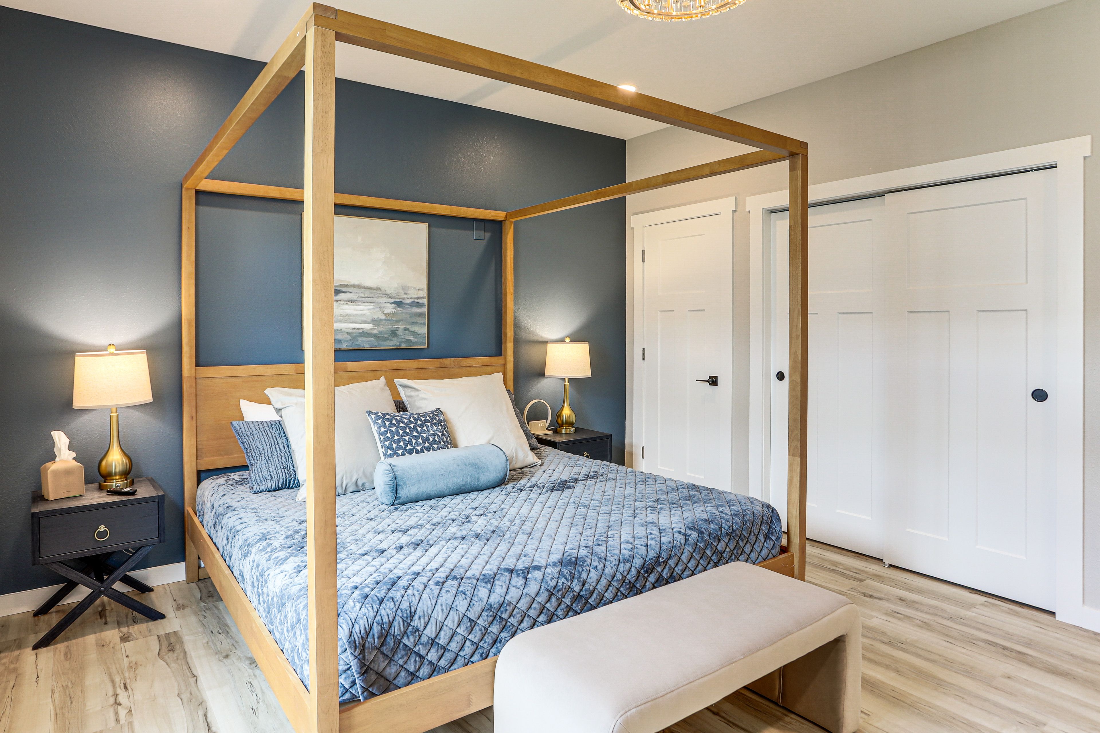 Bedroom 1 | King Bed