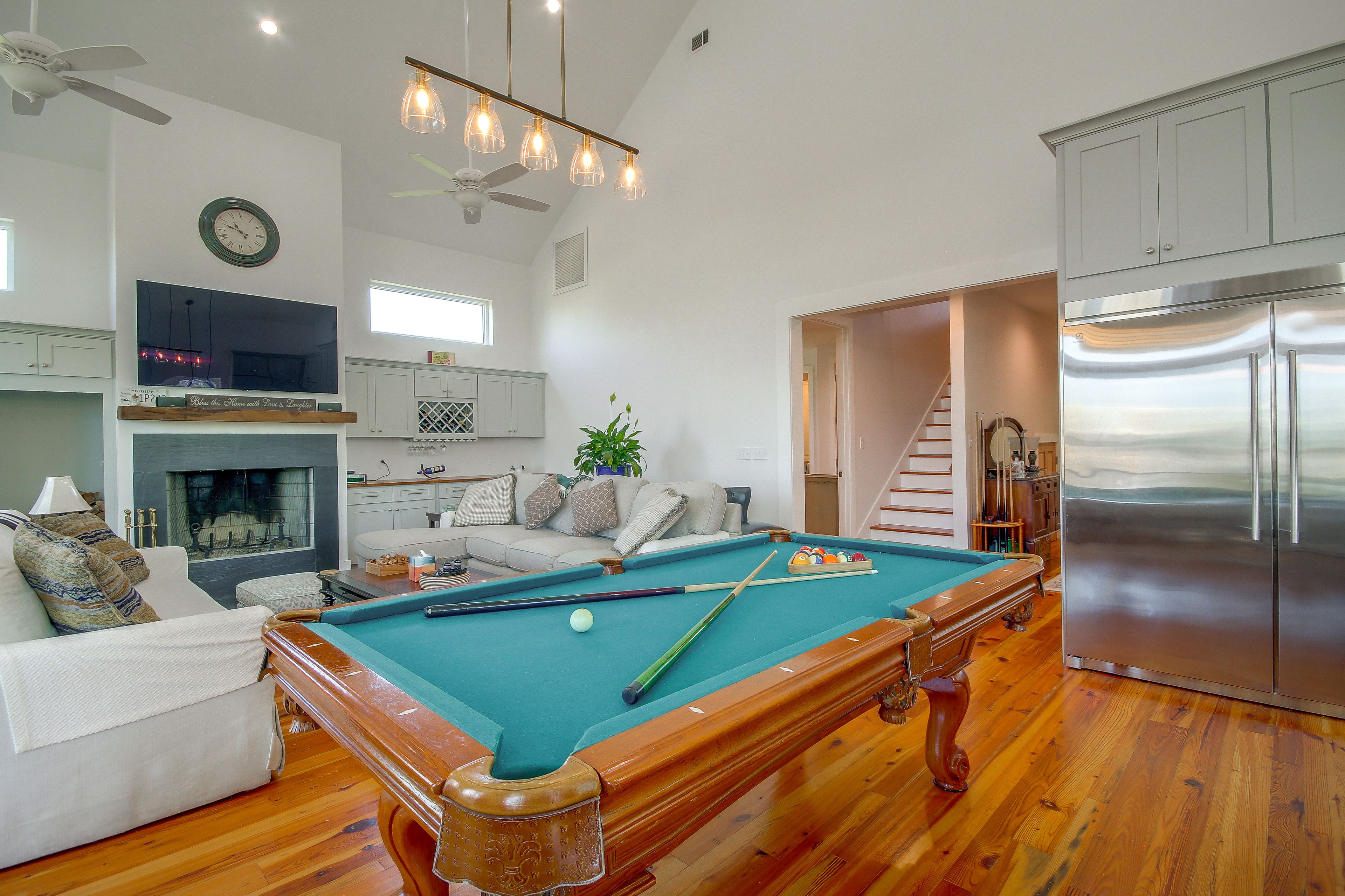 Pool Table | Main Level