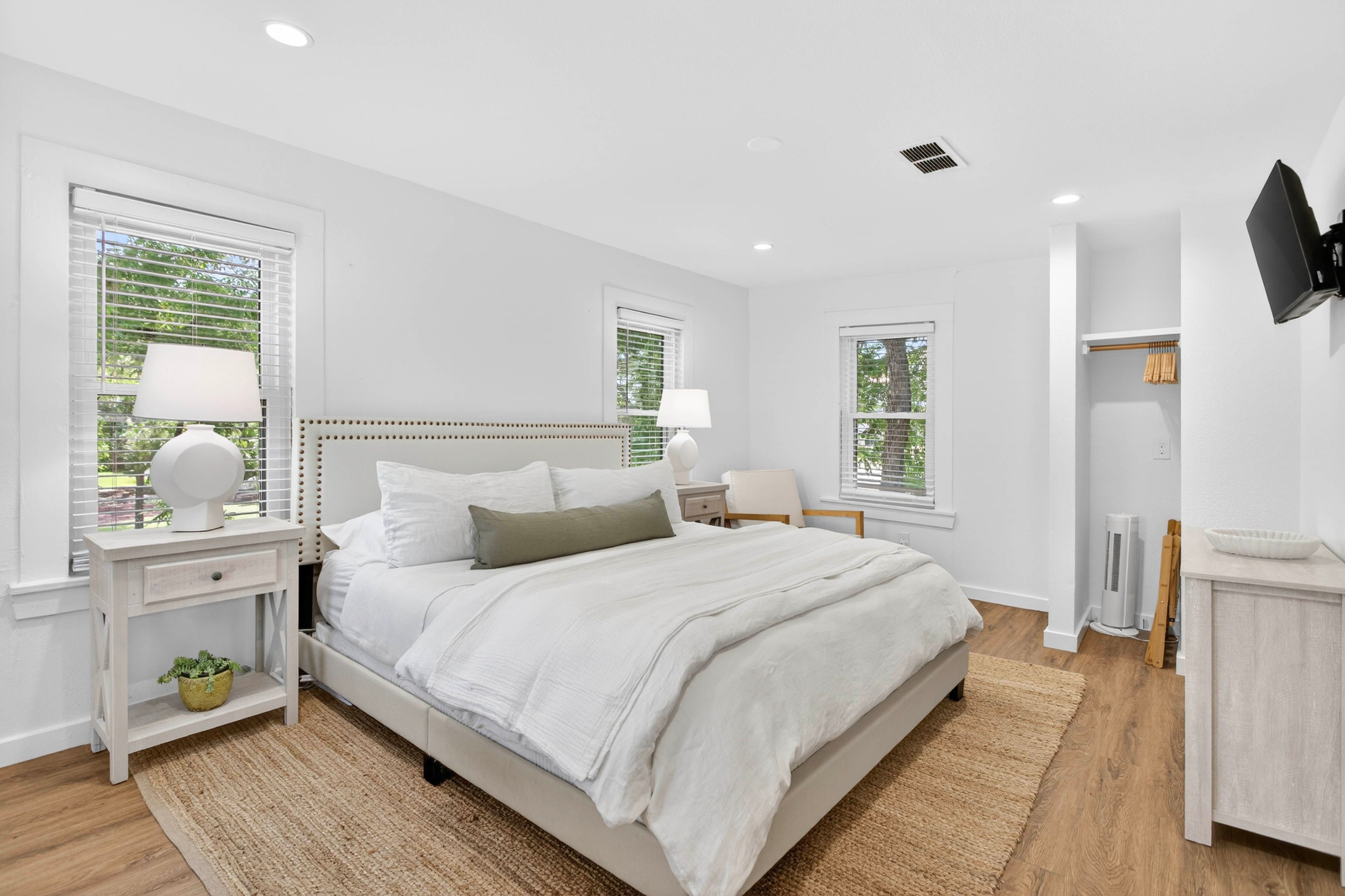Bedroom 3 | King Bed | 2nd Floor
