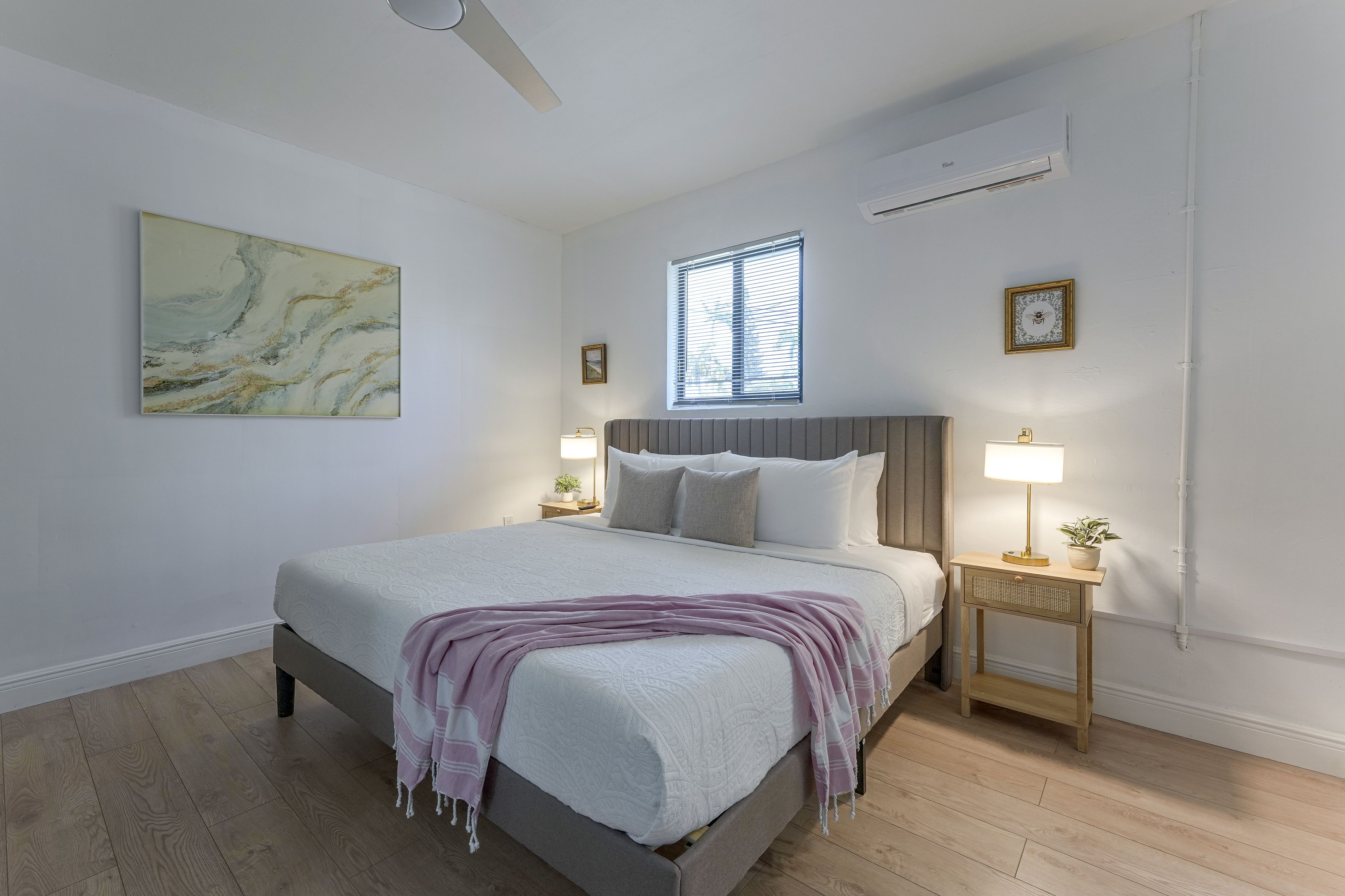 Bedroom 1 | King Bed