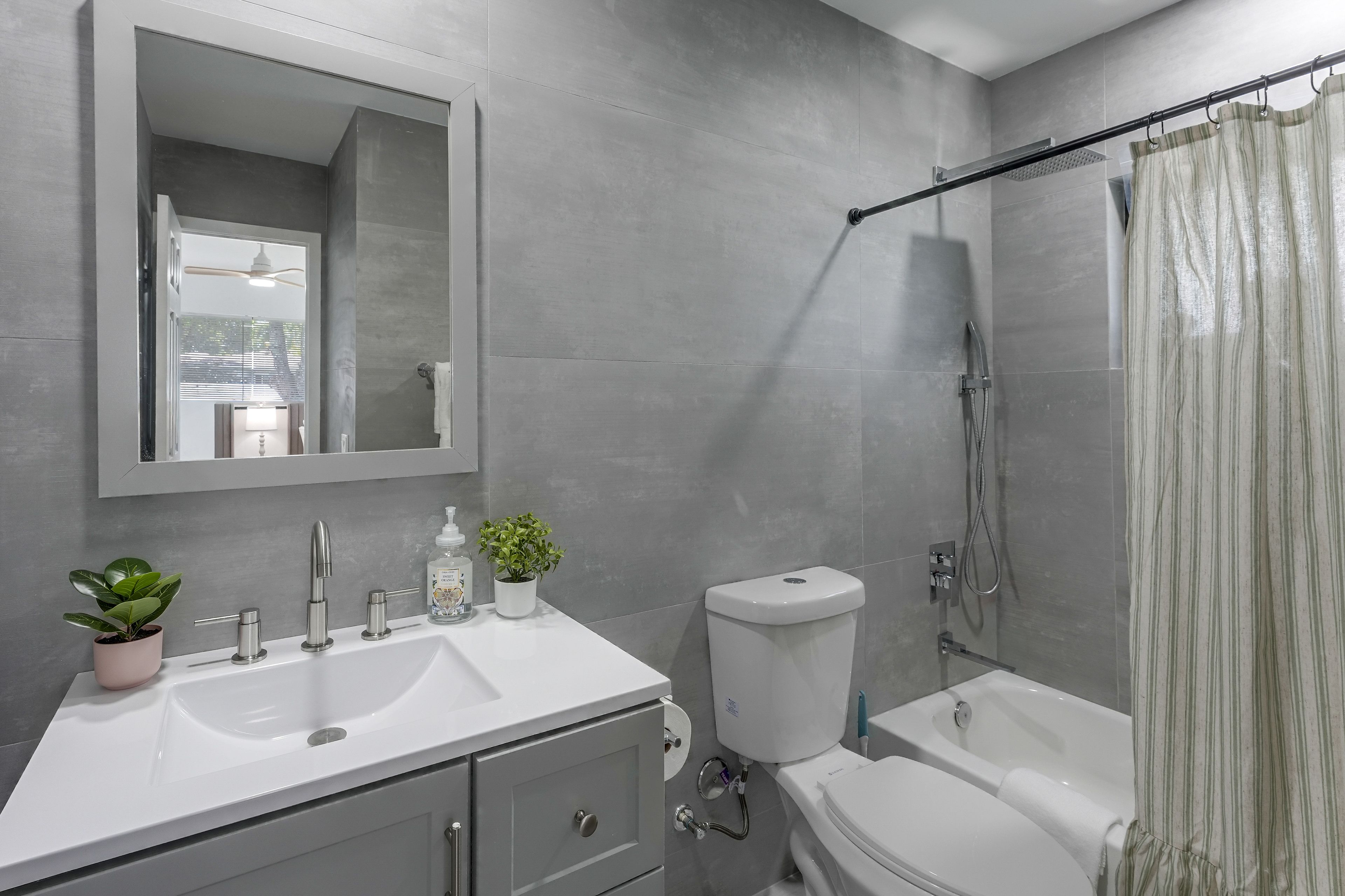 En-Suite Bathroom