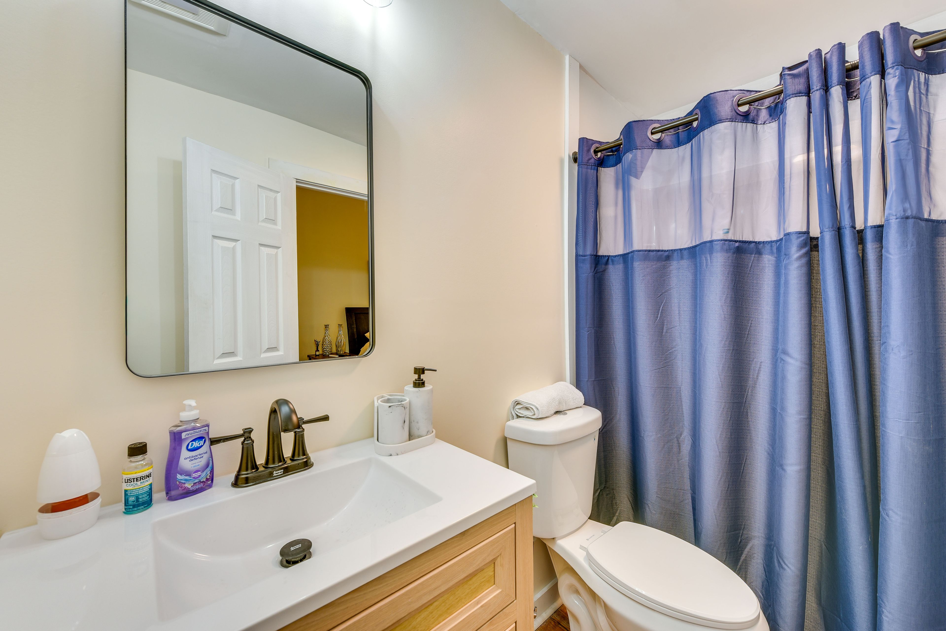 Full Bathroom