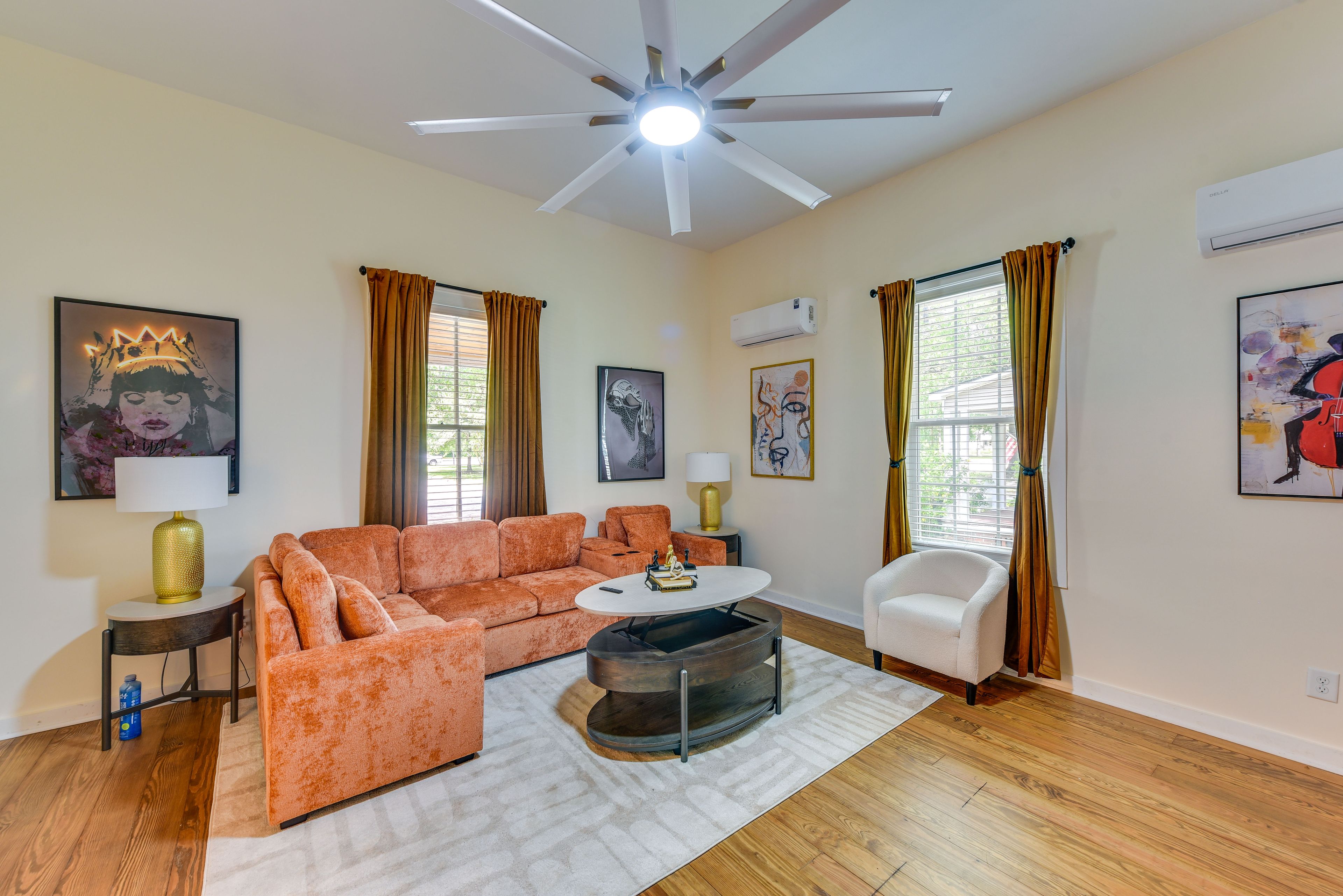 Living Room | Queen Sleeper Sofa