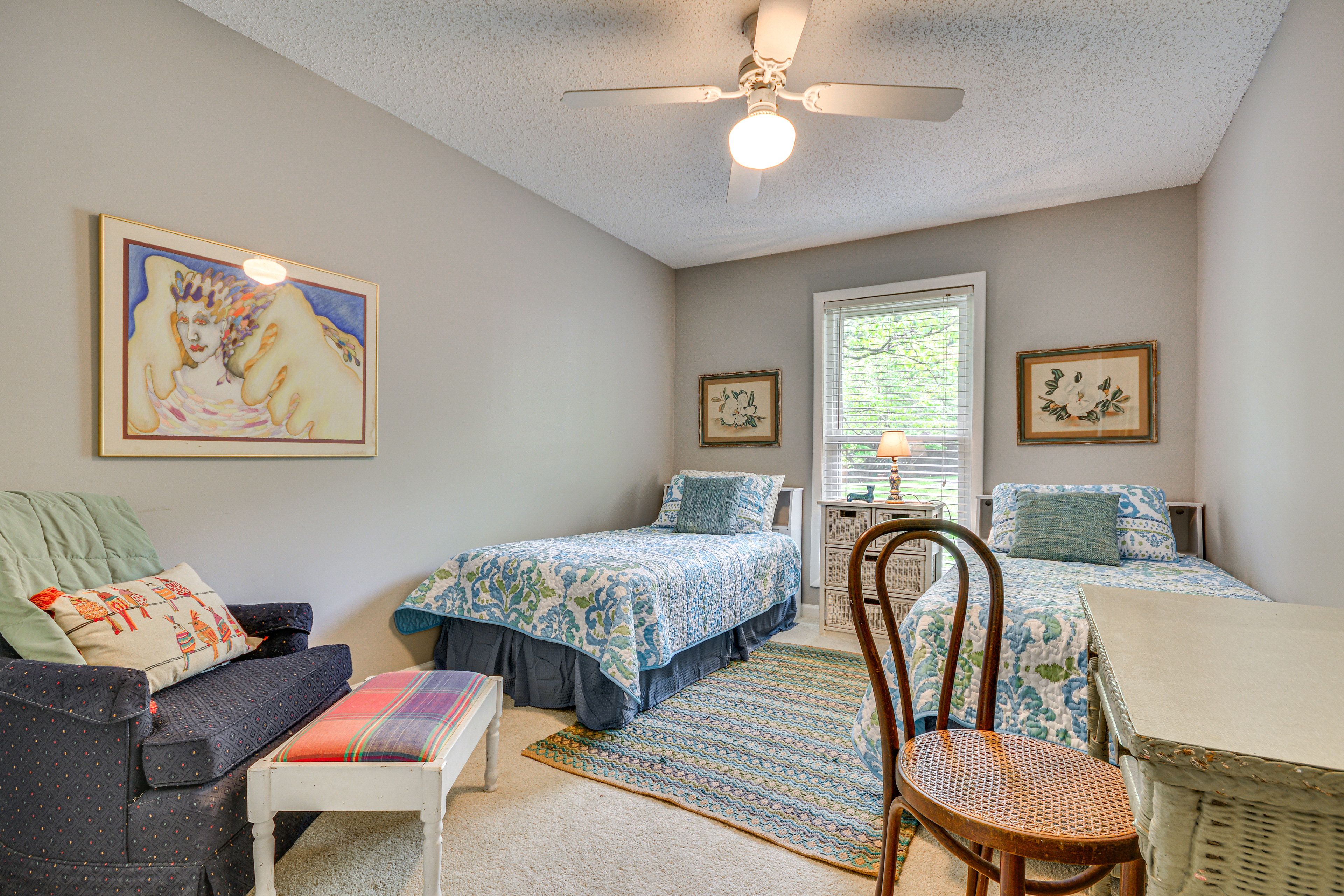 Bedroom 2 | 2 Twin Beds