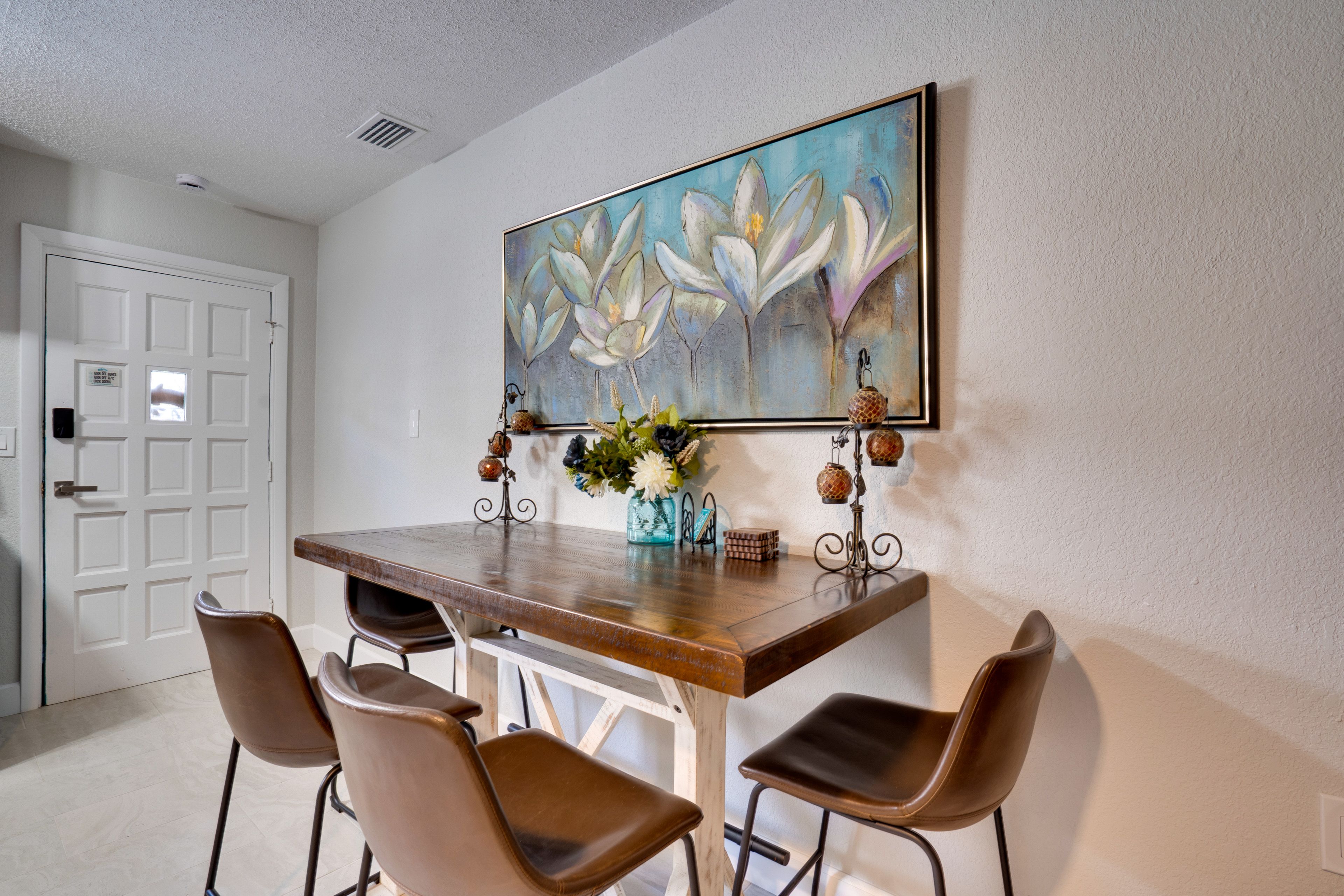 Unit B | Dining Area