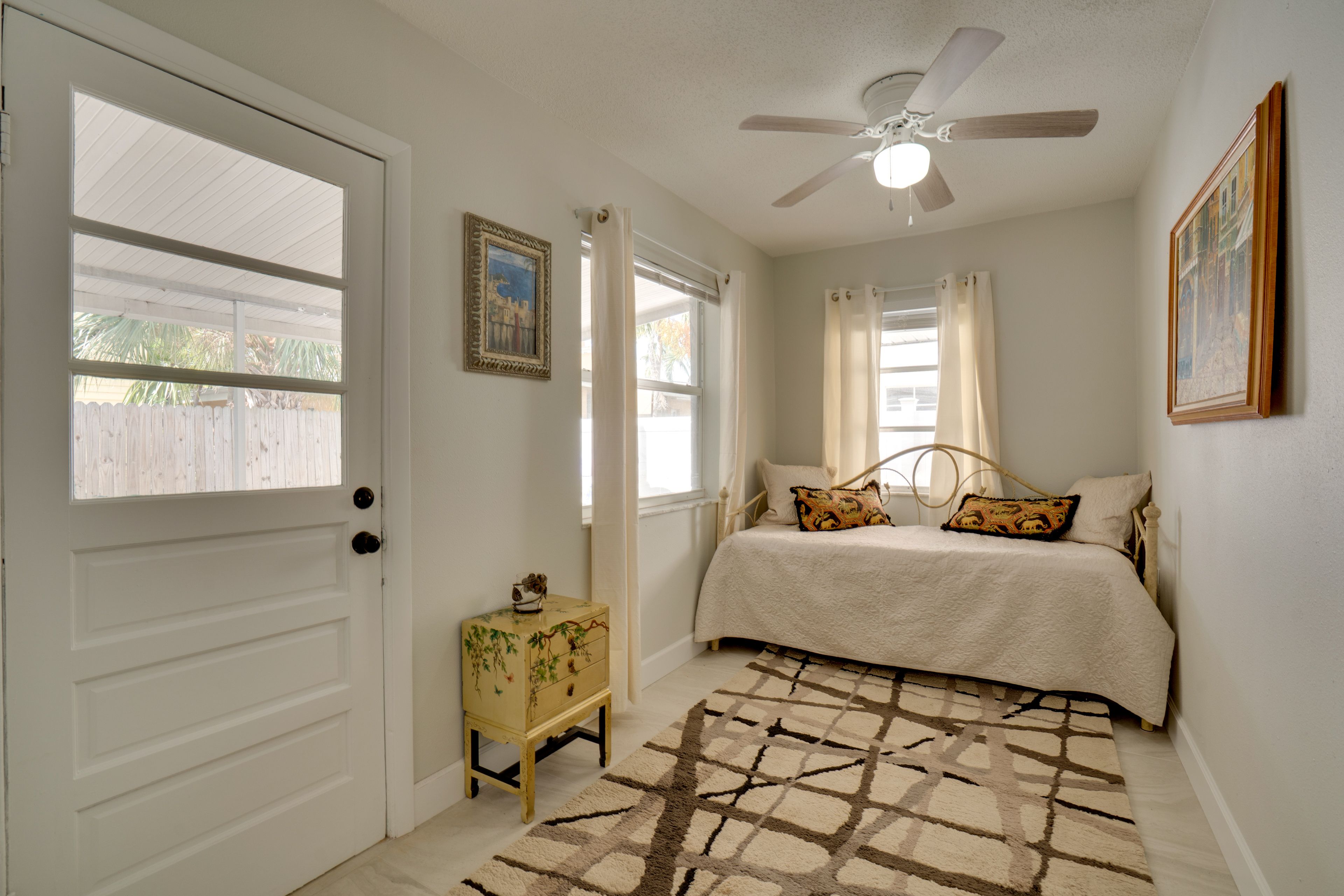 Unit B | Bedroom 5 | Twin Daybed